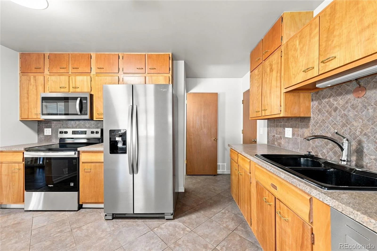 8035 E Jefferson Place Denver CO 80237 | MLS #REC8070125 08202026204547 1600 12