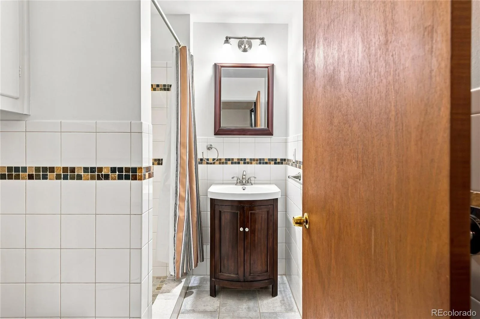 8035 E Jefferson Place Denver CO 80237 | MLS #REC8070125 08202026204547 1600 21