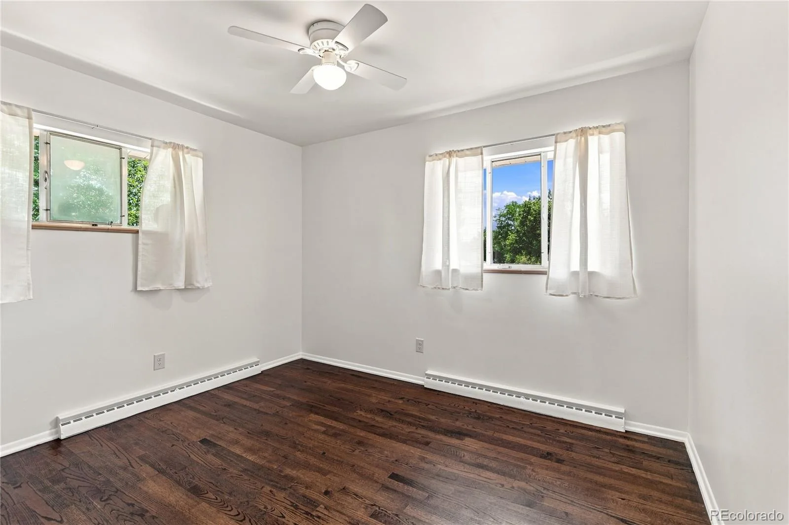 8035 E Jefferson Place Denver CO 80237 | MLS #REC8070125 08202026204547 1600 23
