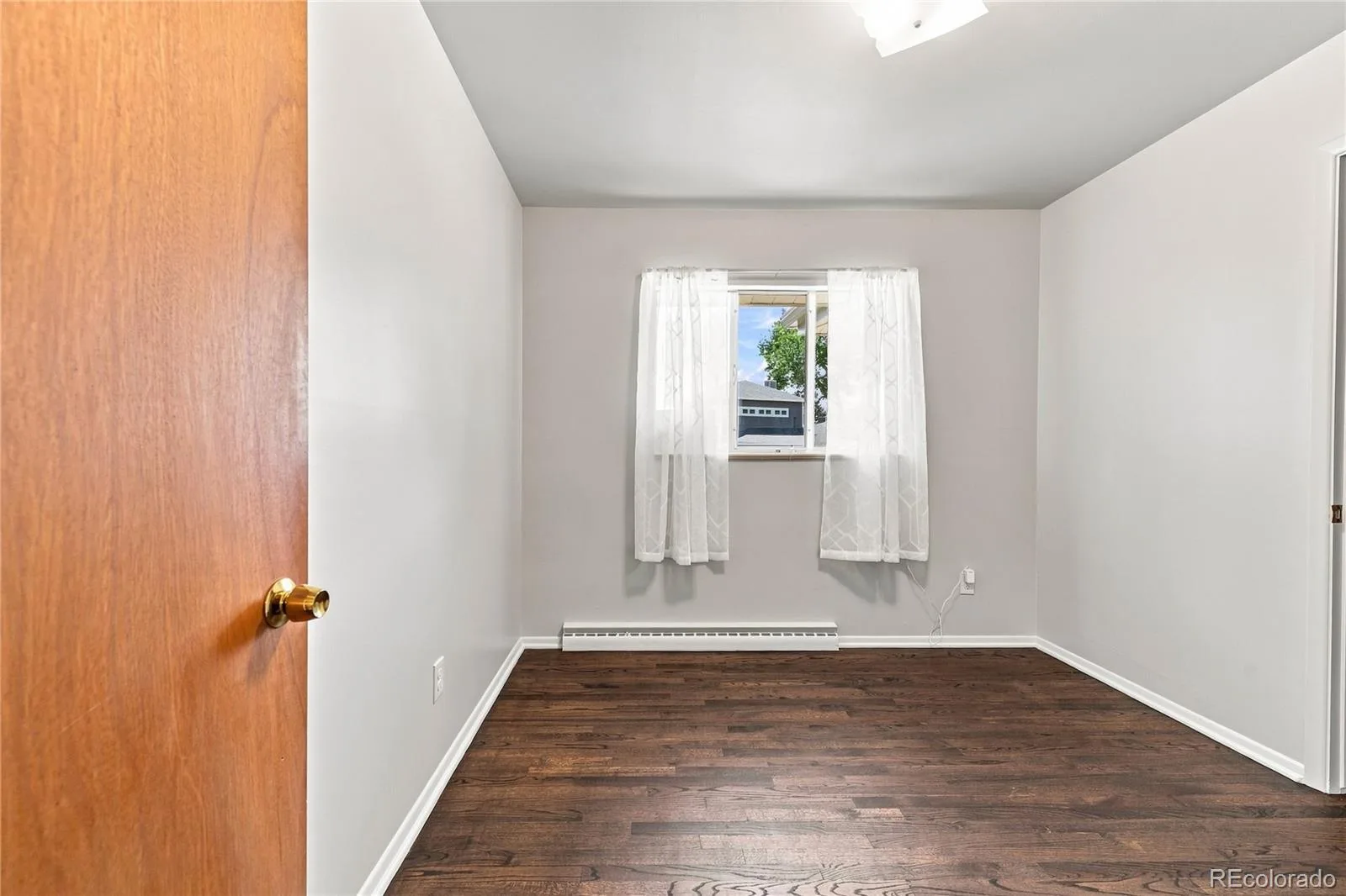 8035 E Jefferson Place Denver CO 80237 | MLS #REC8070125 08202026204547 1600 26