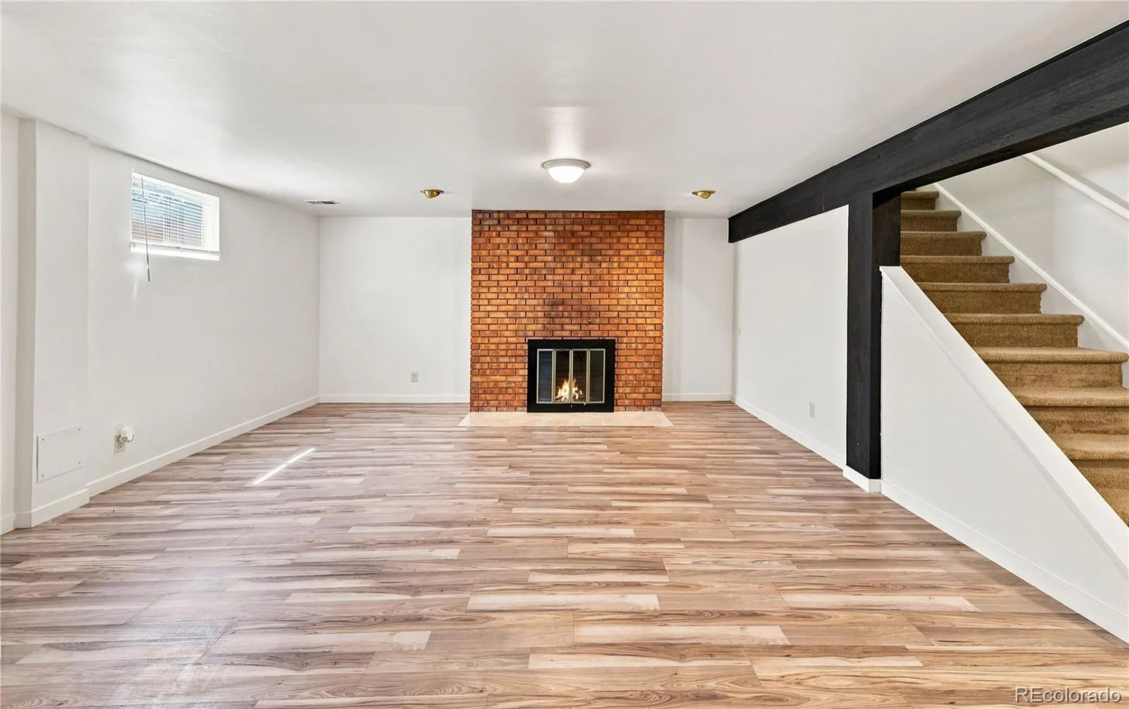 8035 E Jefferson Place Denver CO 80237 | MLS #REC8070125 08202026204547 1600 27