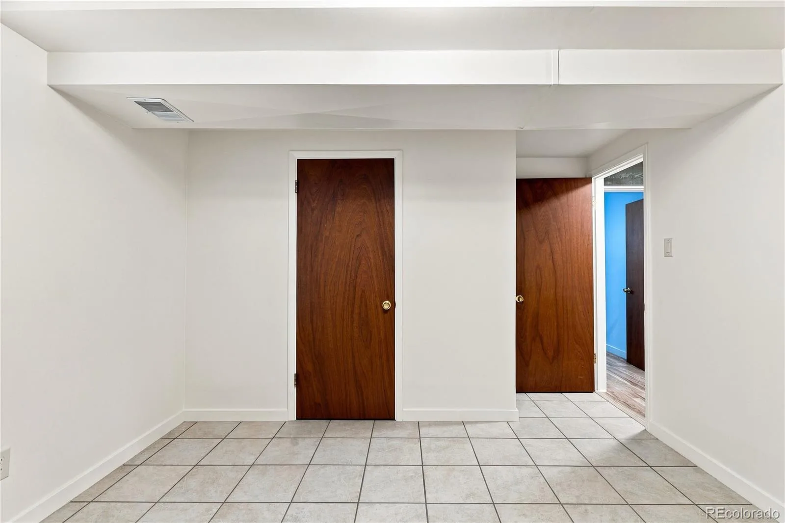 8035 E Jefferson Place Denver CO 80237 | MLS #REC8070125 08202026204547 1600 31