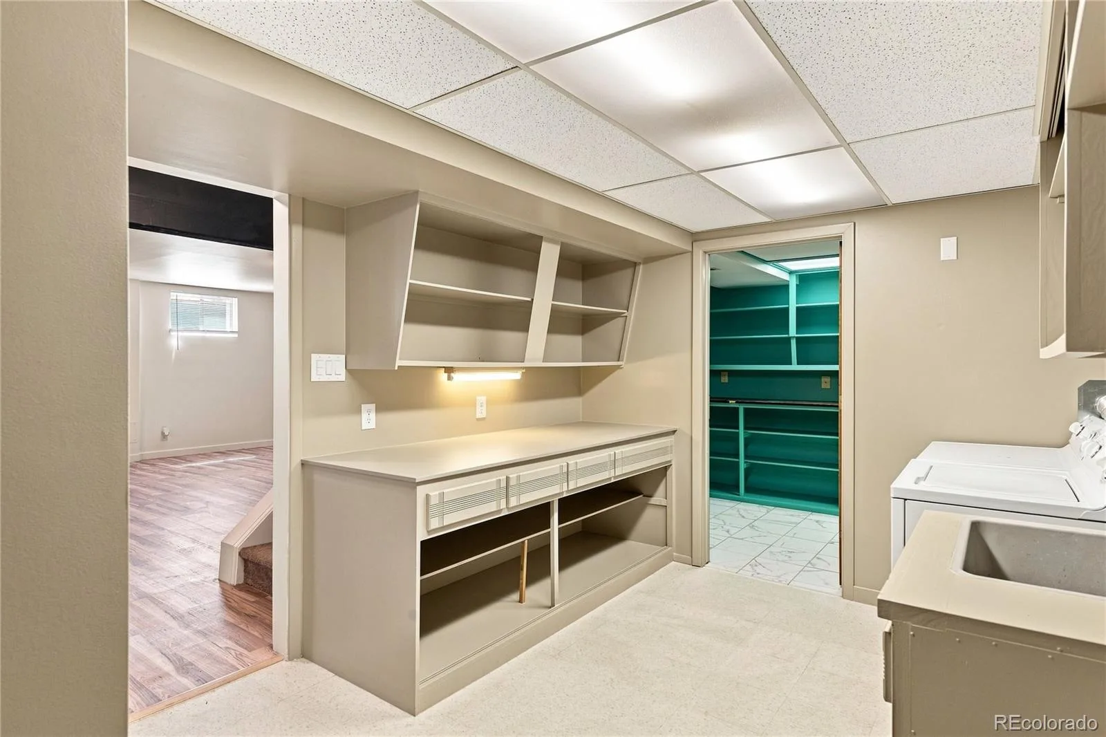 8035 E Jefferson Place Denver CO 80237 | MLS #REC8070125 08202026204547 1600 36