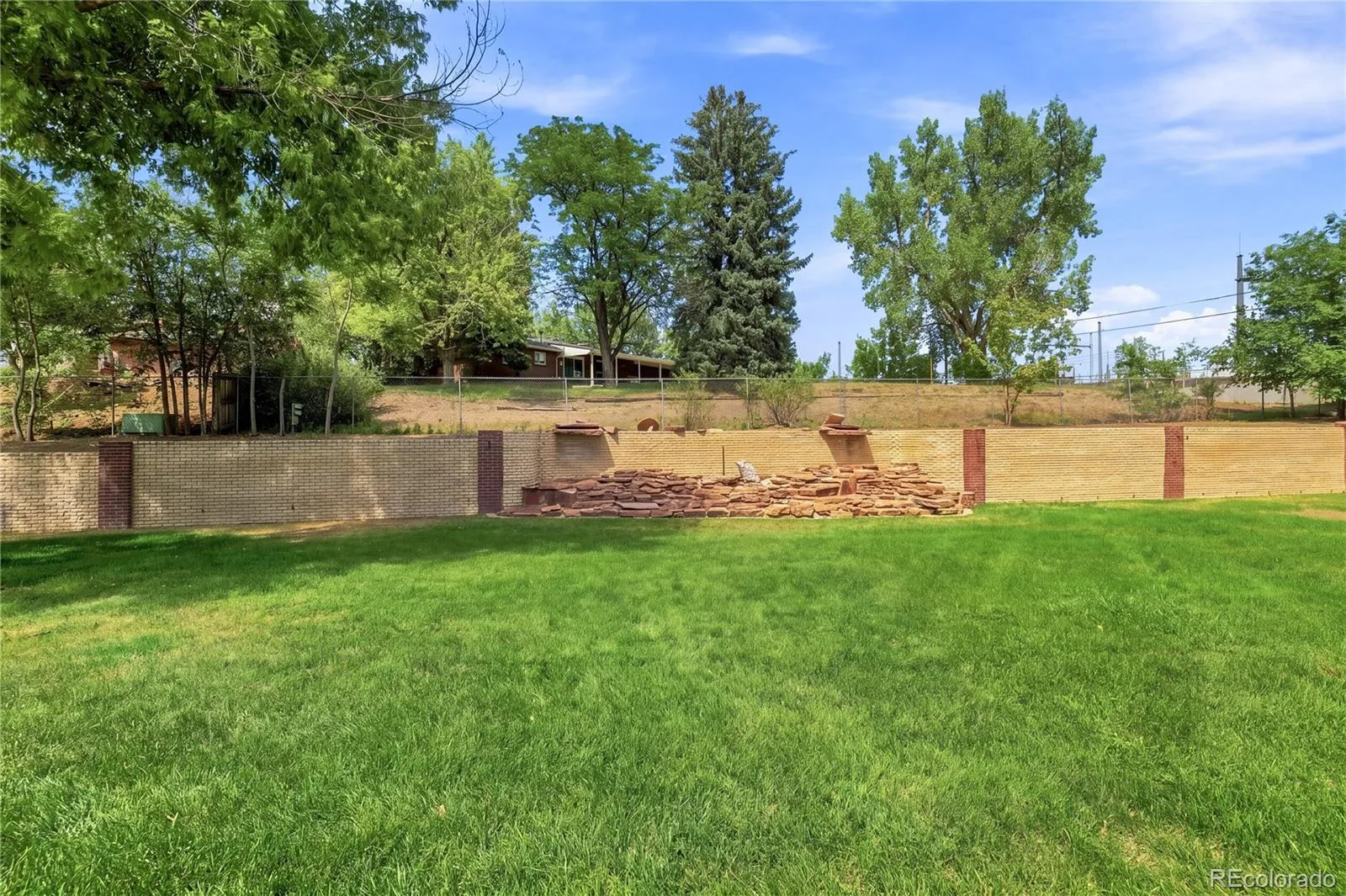 8035 E Jefferson Place Denver CO 80237 | MLS #REC8070125 08202026204547 1600 40