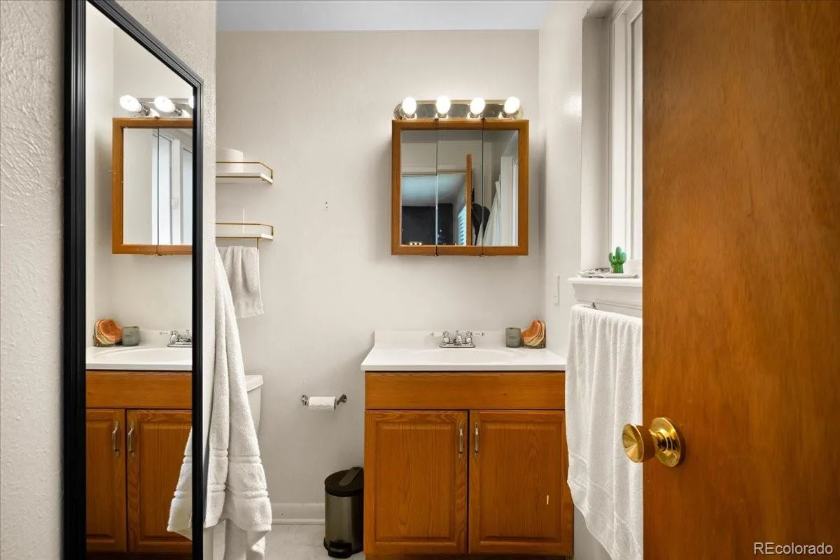 3062 S Hobart Way Denver CO 80227 | MLS #REC8073176 08192026193017 1200 34