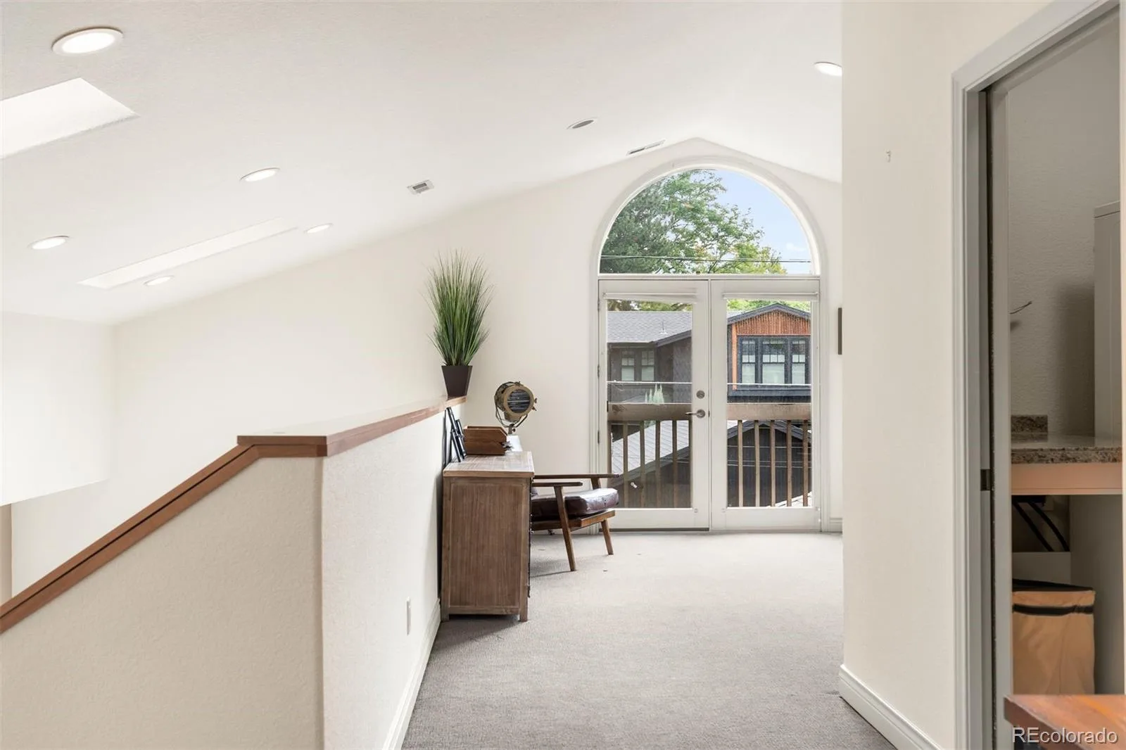 960 S High Street Denver CO 80209 | MLS #REC8075209 09222026084037 1600 15
