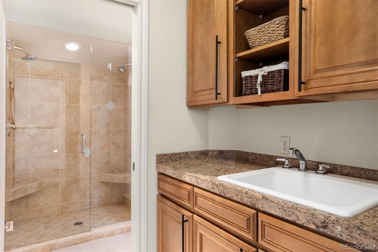 960 S High Street Denver CO 80209 | MLS #REC8075209 09222026084037 1600 22