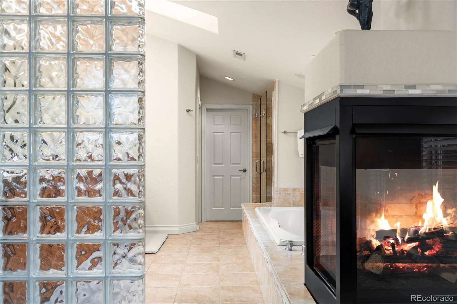 960 S High Street Denver CO 80209 | MLS #REC8075209 09222026084037 1600 23