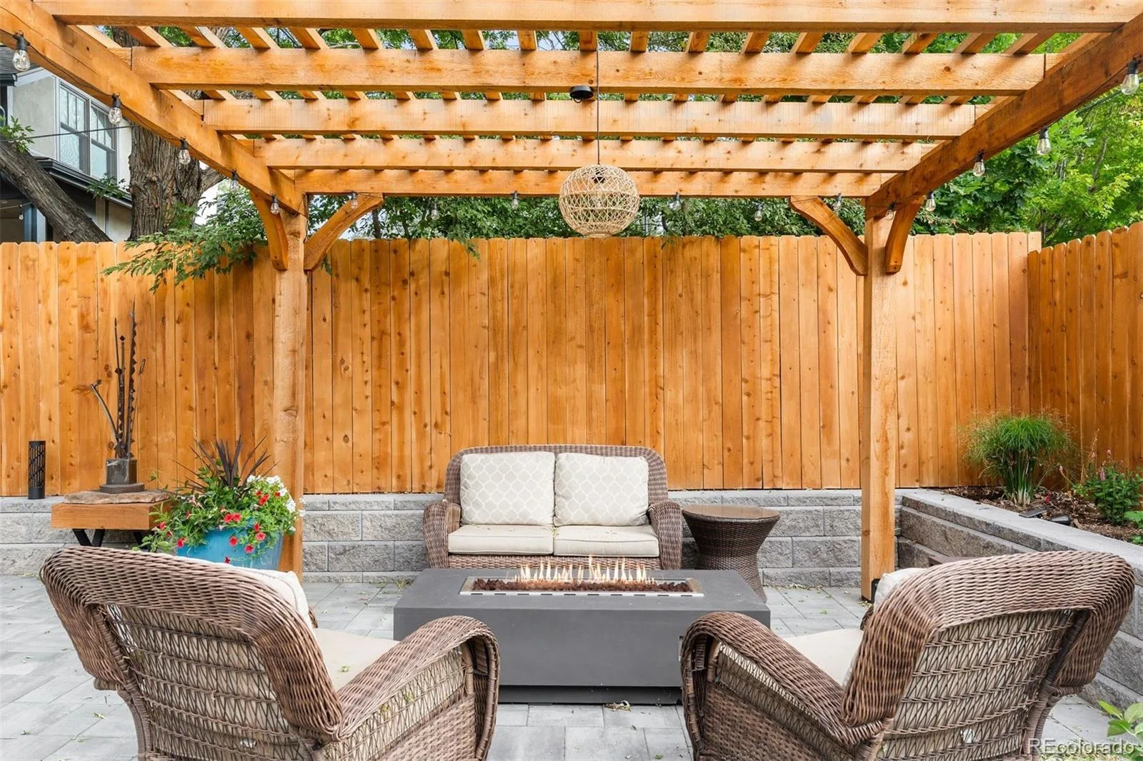 960 S High Street Denver CO 80209 | MLS #REC8075209 09222026084037 1600 35
