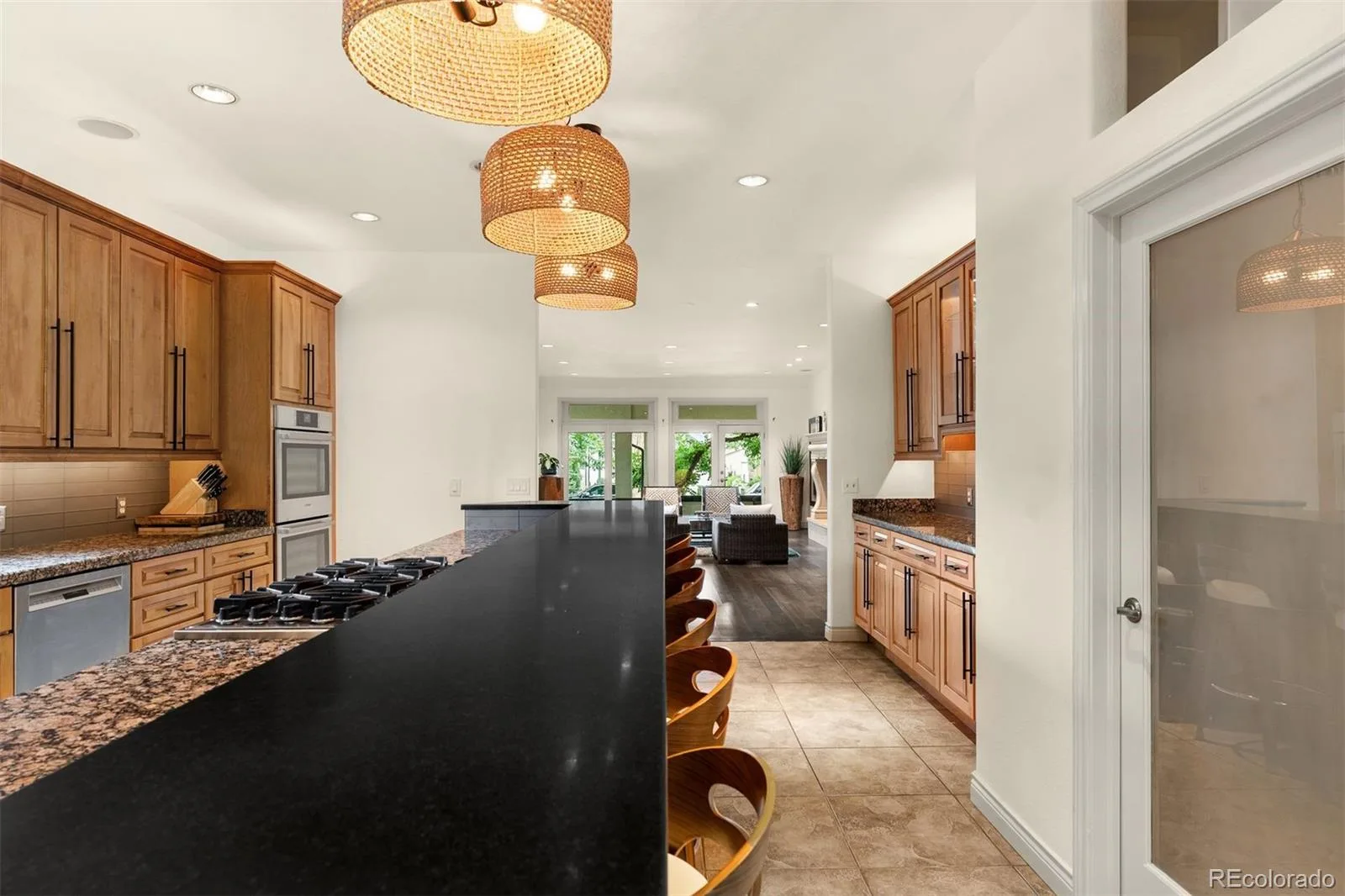 960 S High Street Denver CO 80209 | MLS #REC8075209 09222026084037 1600 5