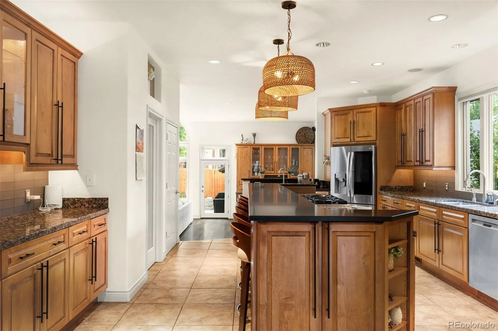 960 S High Street Denver CO 80209 | MLS #REC8075209 09222026084037 1600 7