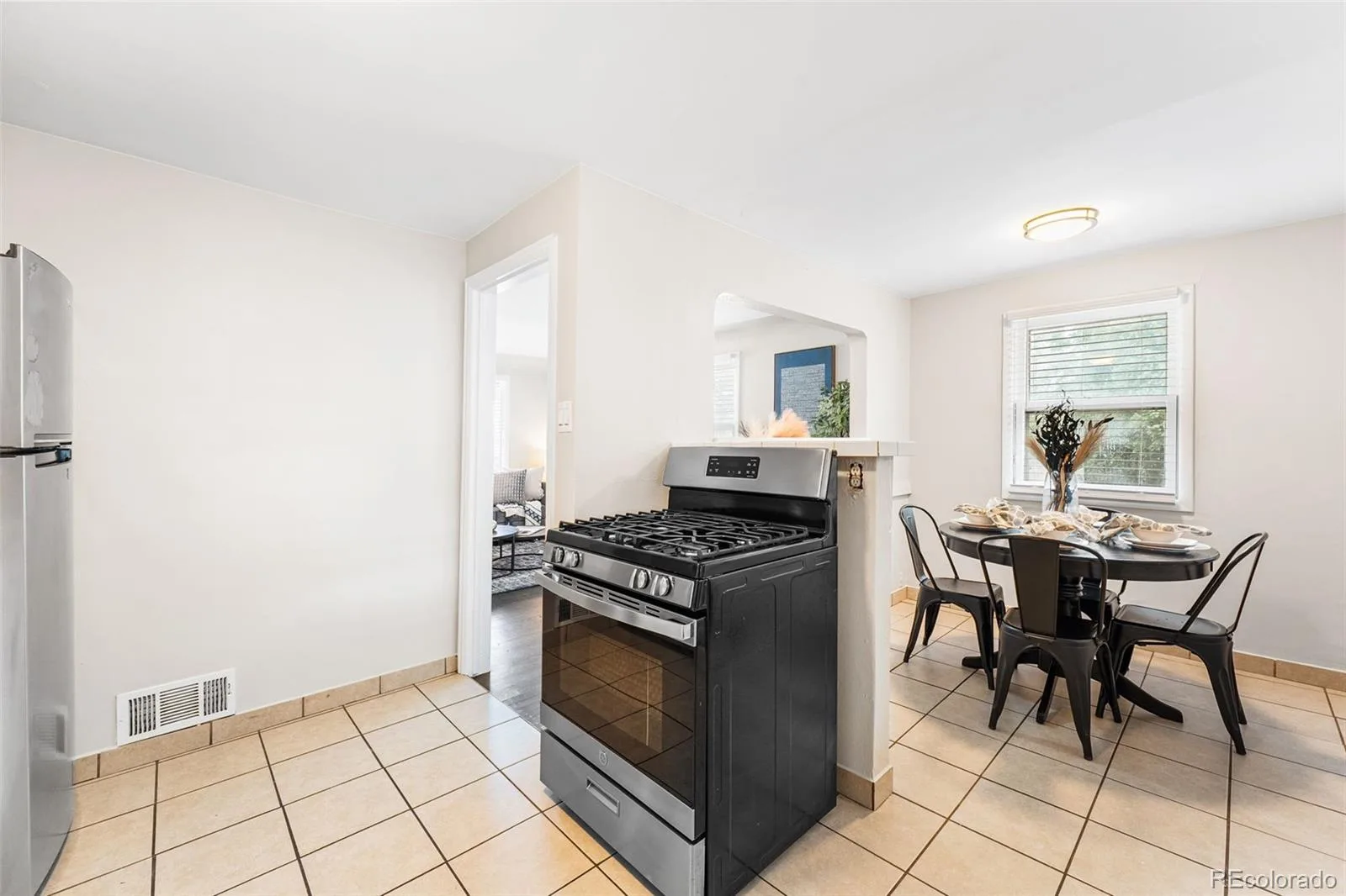 965 S Eliot Street Denver CO 80219 | MLS #REC8078100 06282026073157 1600 12