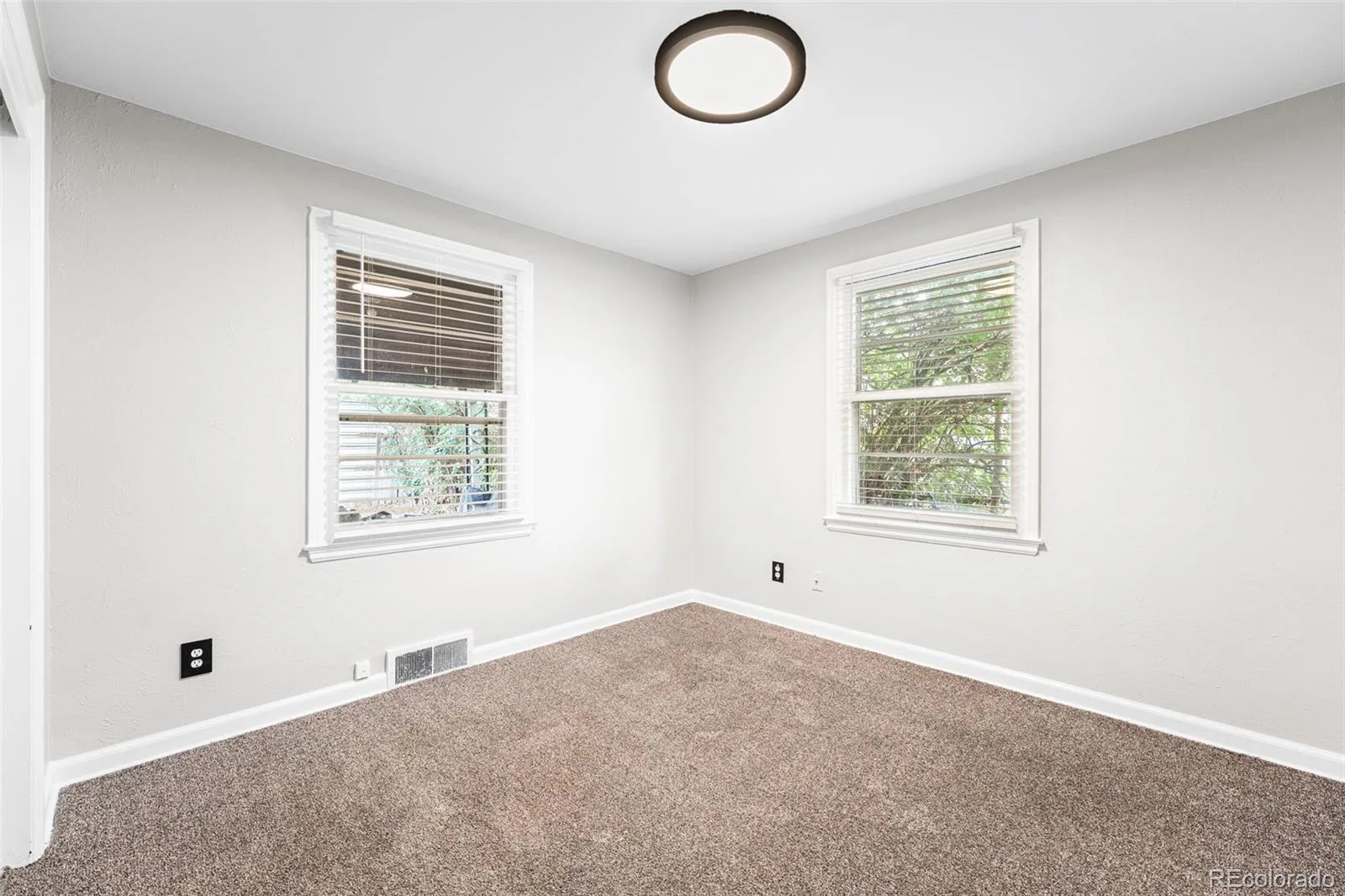 965 S Eliot Street Denver CO 80219 | MLS #REC8078100 06282026073157 1600 19
