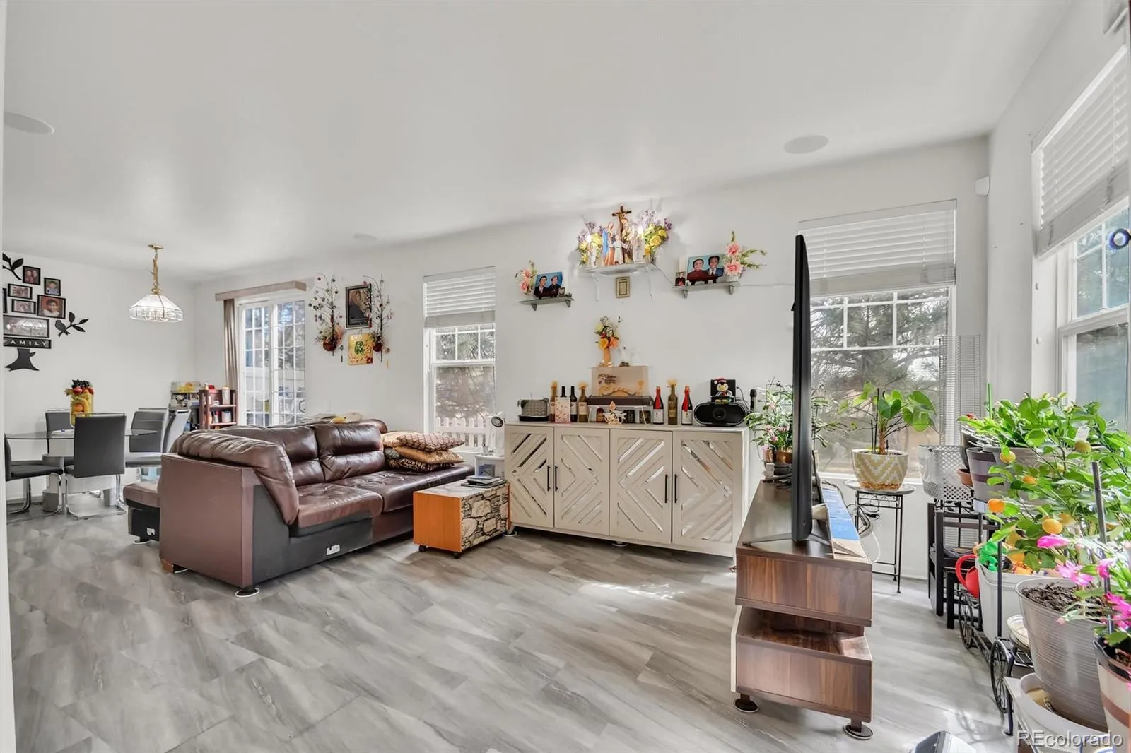 4732 Flower Street Wheat Ridge CO 80033 | MLS #REC8078638 04162026060154 1600 6