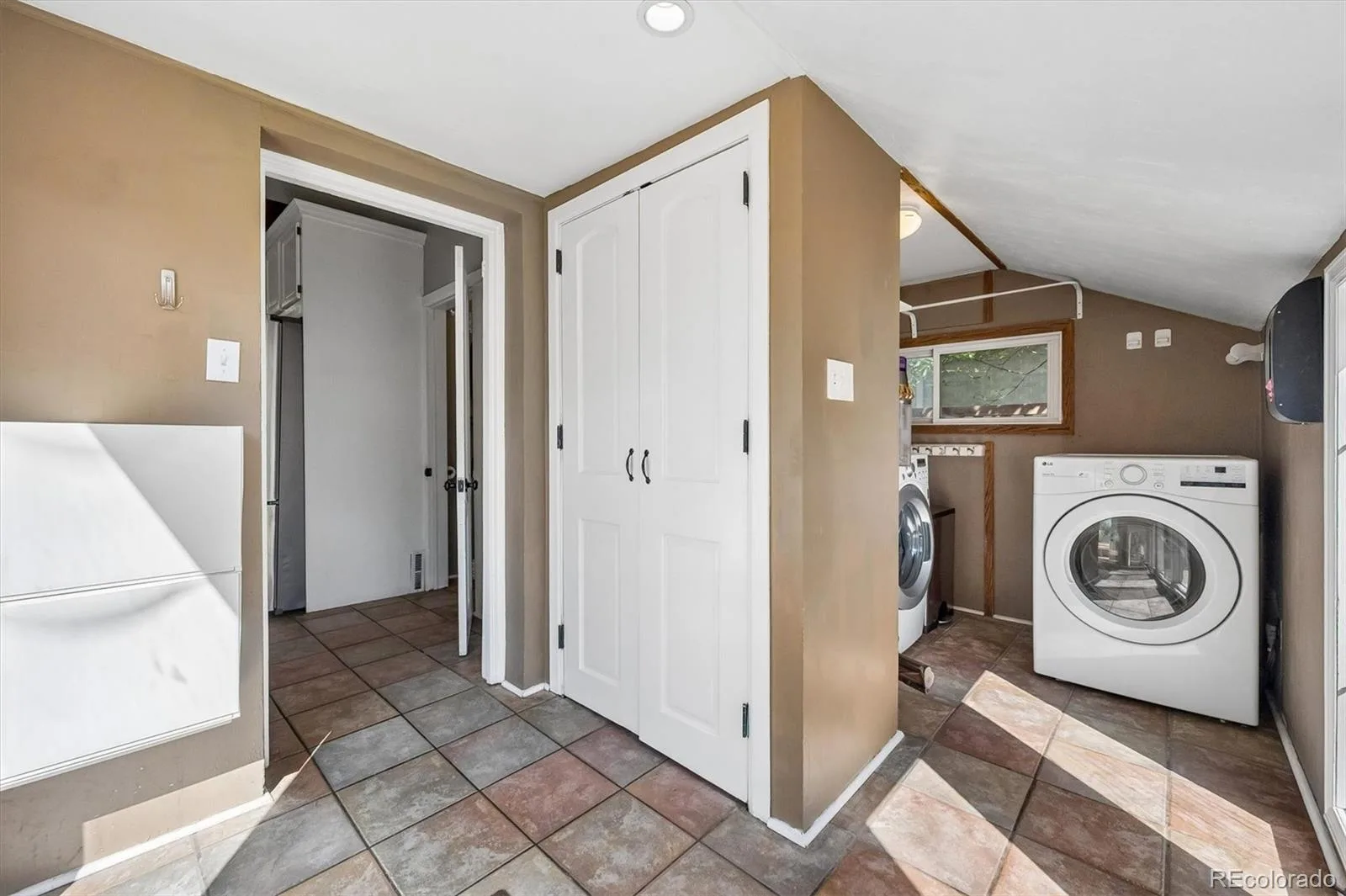 534 S Logan Street Denver CO 80209 | MLS #REC8082811 09222026083936 1600 22