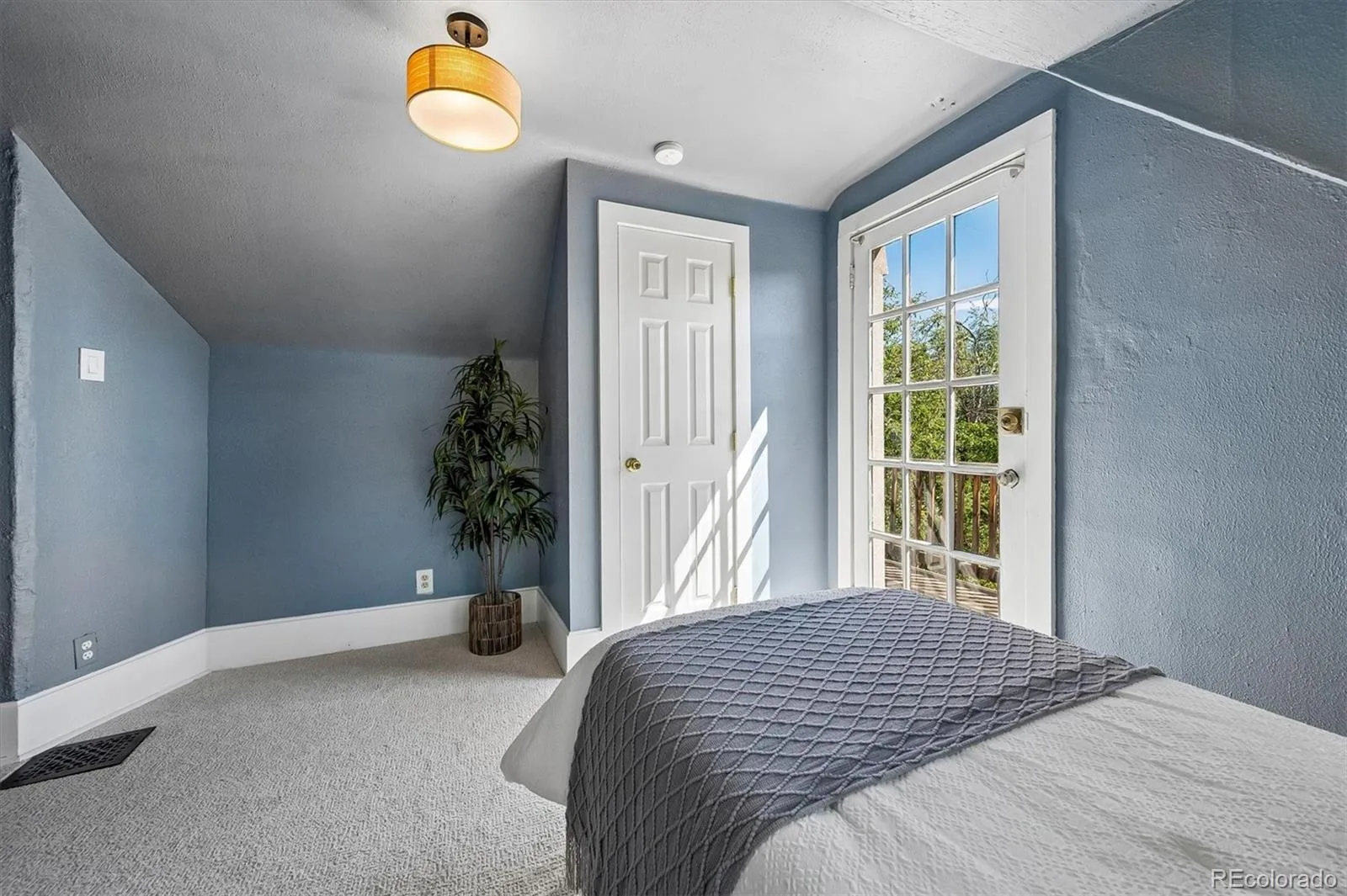 534 S Logan Street Denver CO 80209 | MLS #REC8082811 09222026083936 1600 35