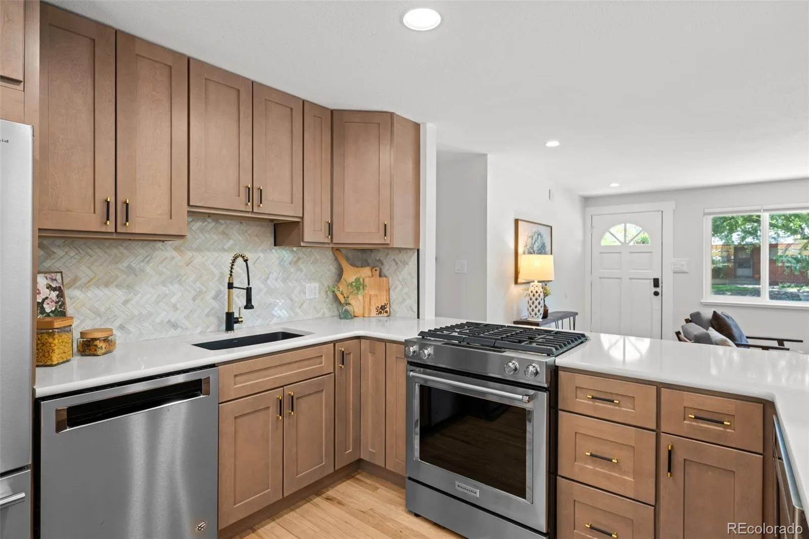 5475 S Lakeview Street Littleton CO 80120 | MLS #REC8083415 08212026144925 1600 14