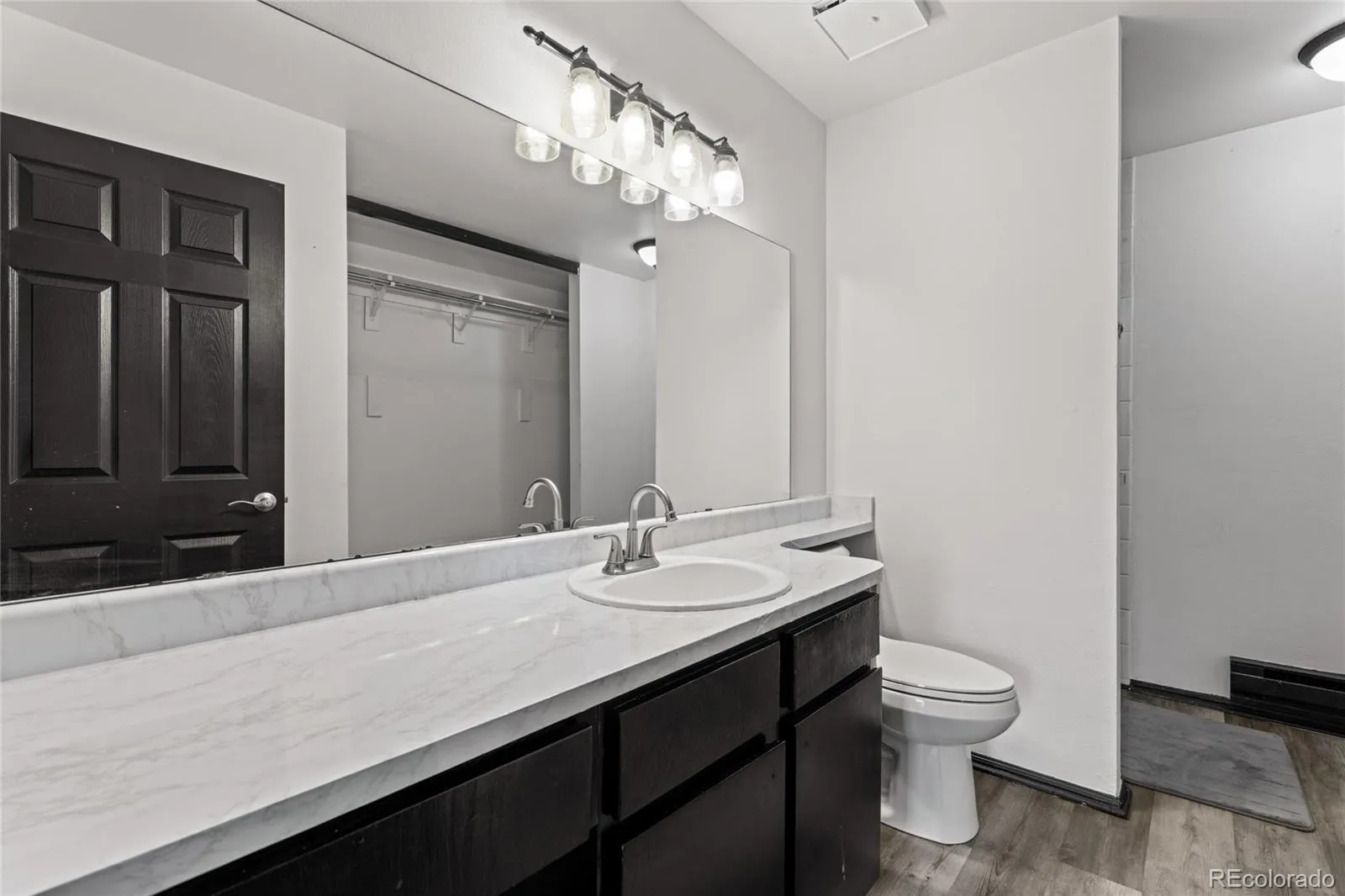 16562 E Louisiana Drive Aurora CO 80017 MLS #REC8085042 05202026024434 1600 14