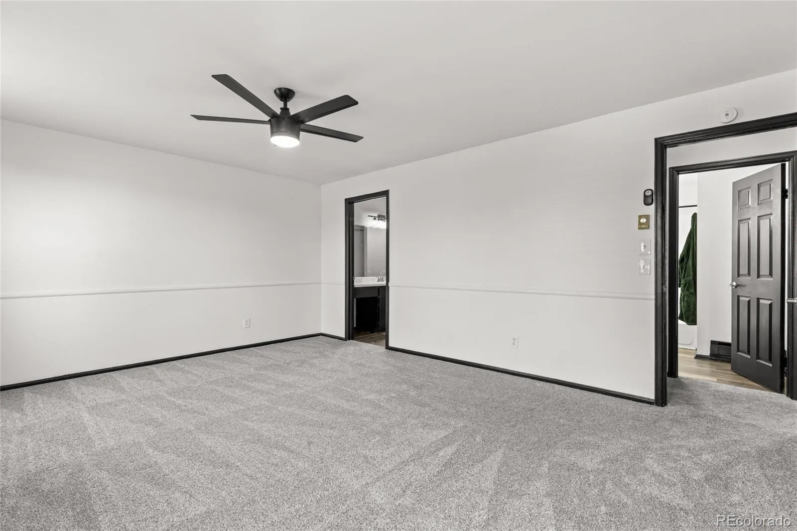 16562 E Louisiana Drive Aurora CO 80017 MLS #REC8085042 05202026024434 1600 17