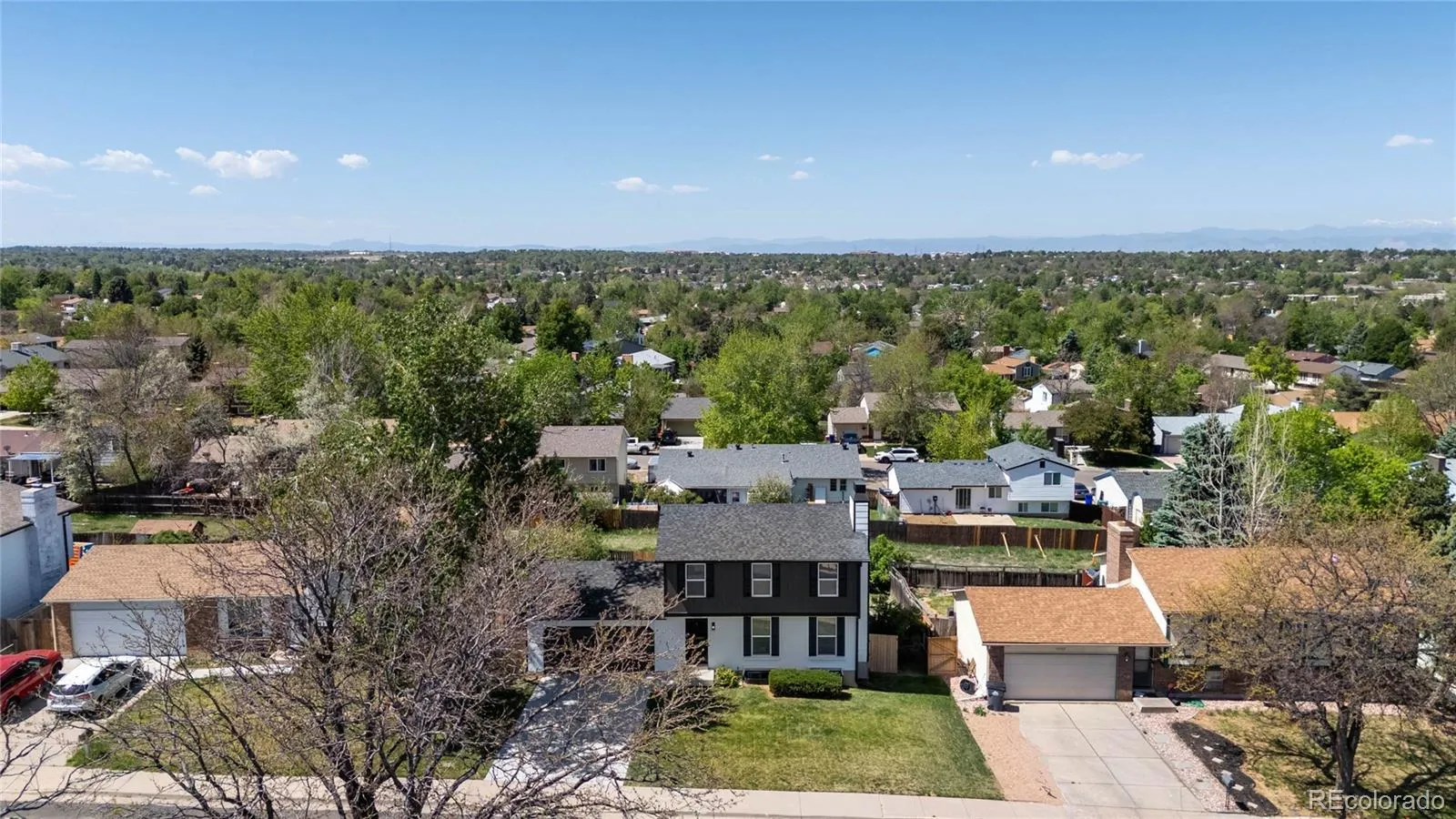 16562 E Louisiana Drive Aurora CO 80017 MLS #REC8085042 05202026024434 1600 32