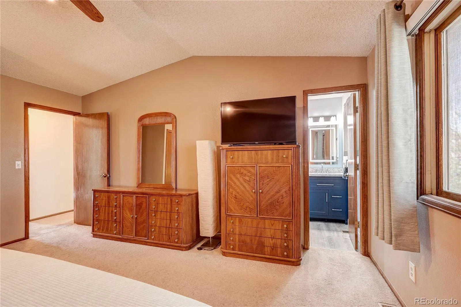 5723 S Killarney Way Centennial CO 80015 MLS #REC8086419 04232026124800 1600 15