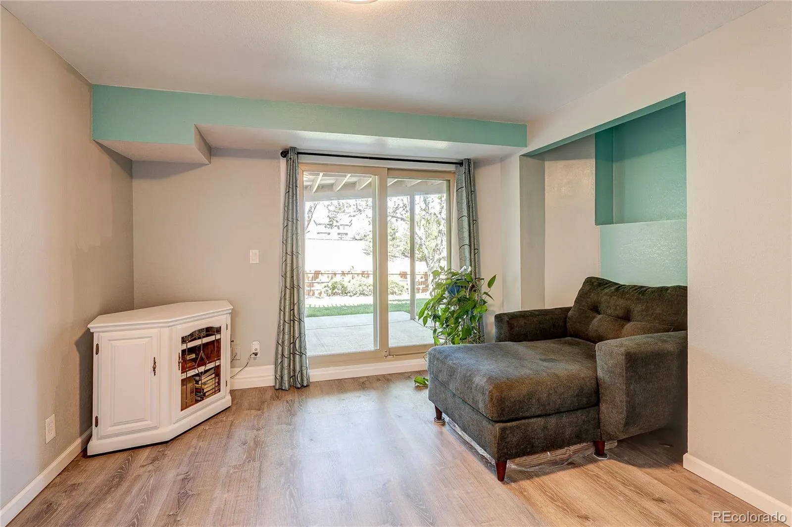 5723 S Killarney Way Centennial CO 80015 MLS #REC8086419 04232026124800 1600 21