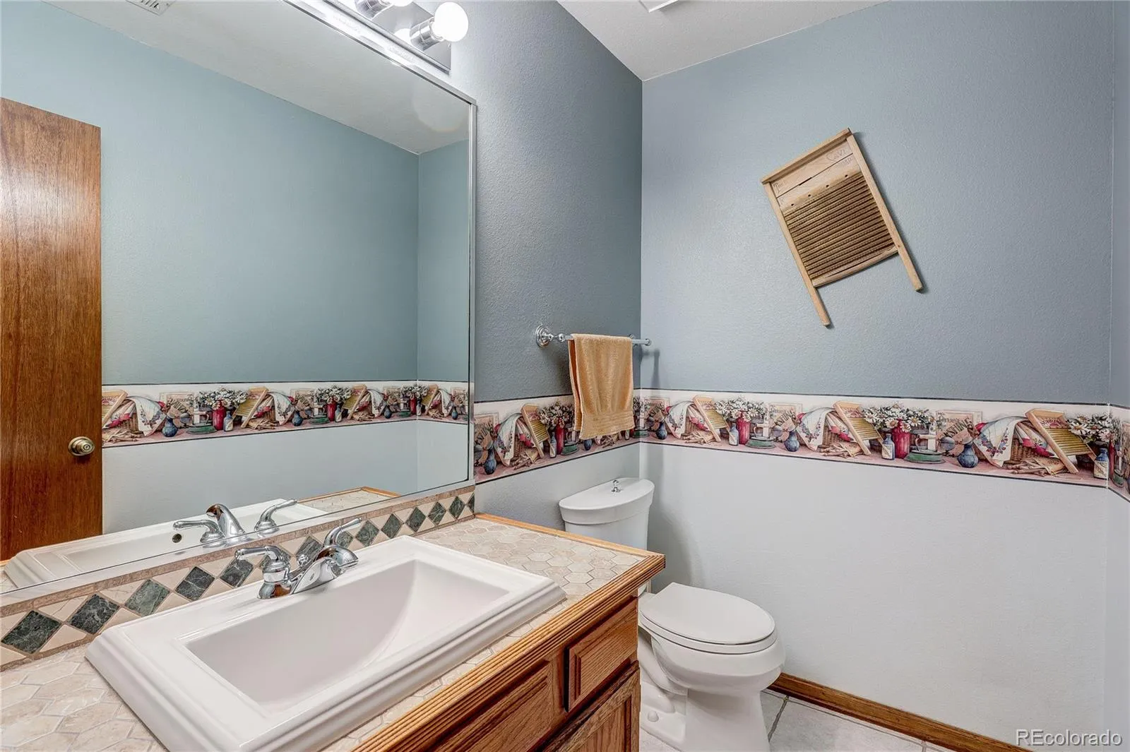 5723 S Killarney Way Centennial CO 80015 MLS #REC8086419 04232026124800 1600 27