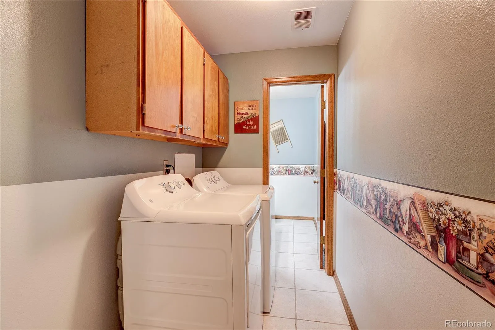 5723 S Killarney Way Centennial CO 80015 MLS #REC8086419 04232026124800 1600 28