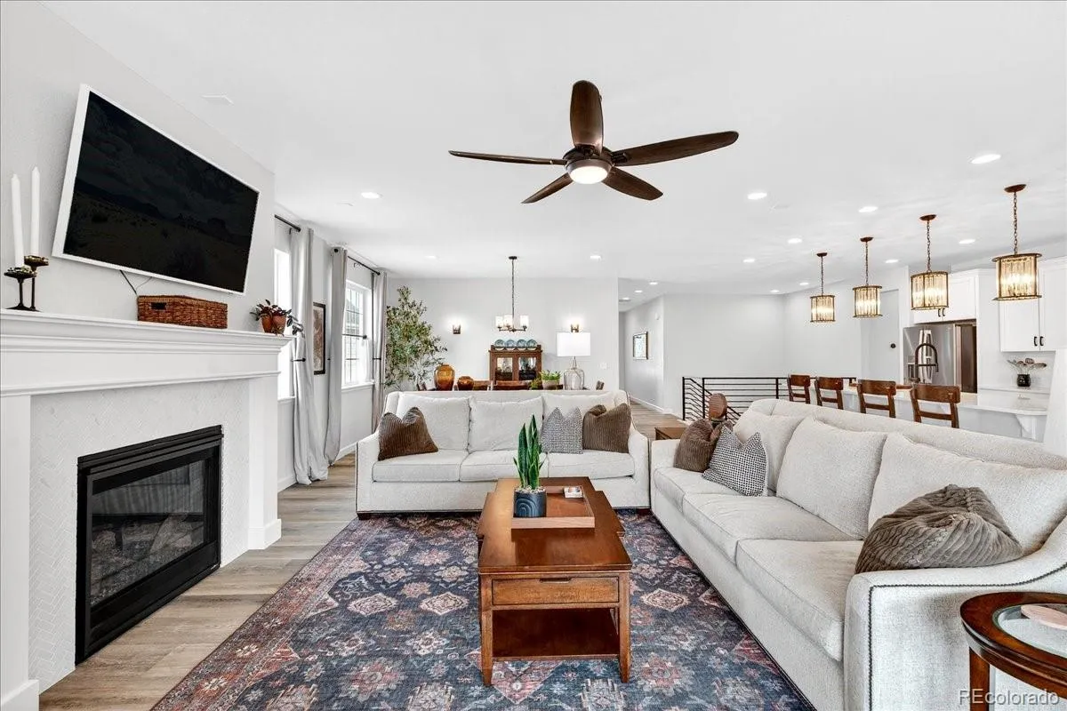 7115 S Yantley Way Aurora CO 80016 MLS #REC8086594 04132026180505 1200 10