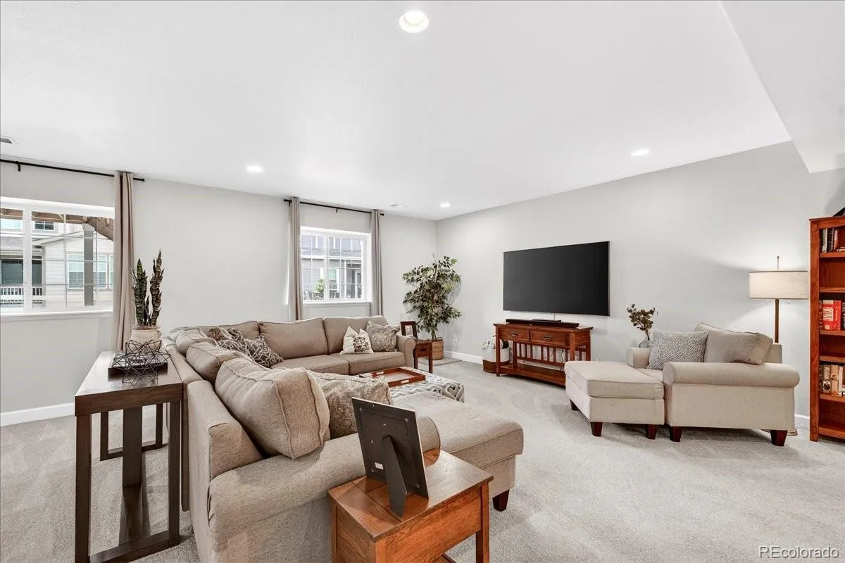 7115 S Yantley Way Aurora CO 80016 MLS #REC8086594 04132026180505 1200 27