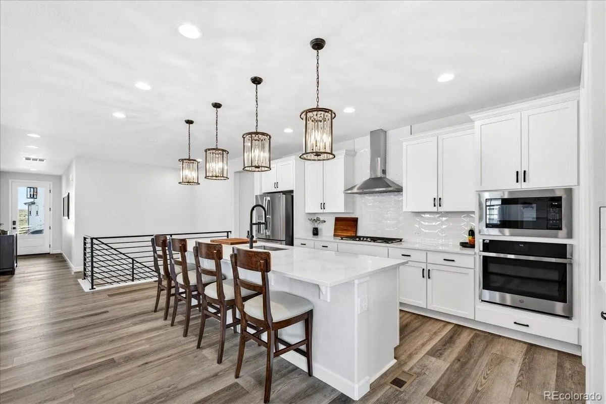 7115 S Yantley Way Aurora CO 80016 MLS #REC8086594 04132026180505 1200 6