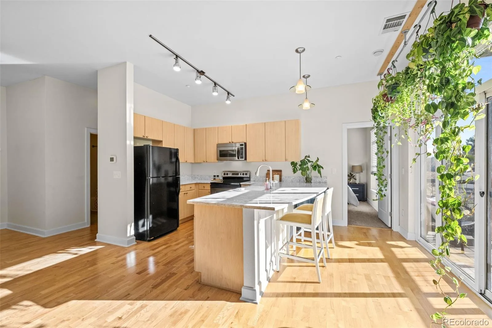 04162026160616 1600 0