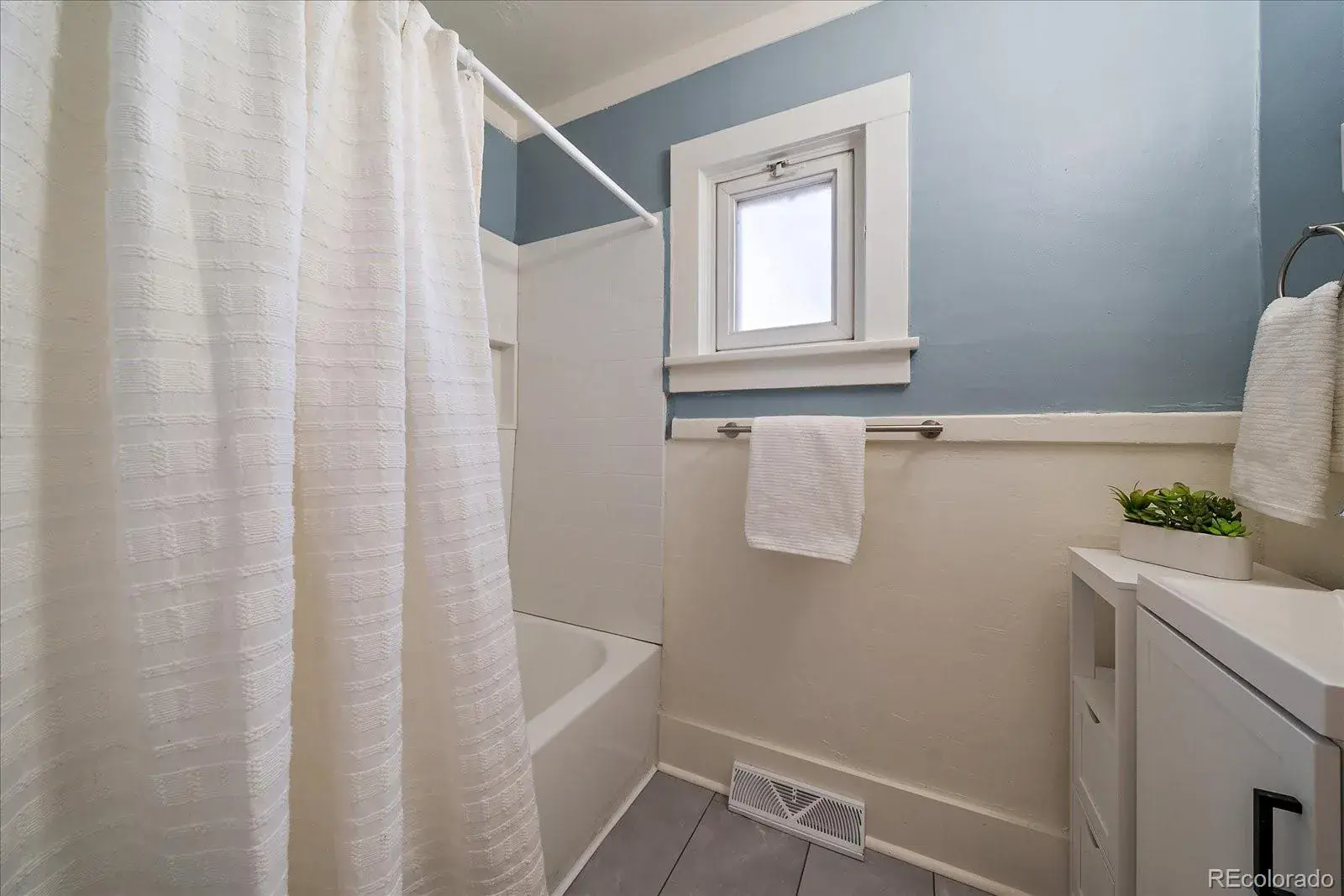 2345 S Williams Street Denver CO 80210 MLS #REC8087765 03052026142208 1600 14