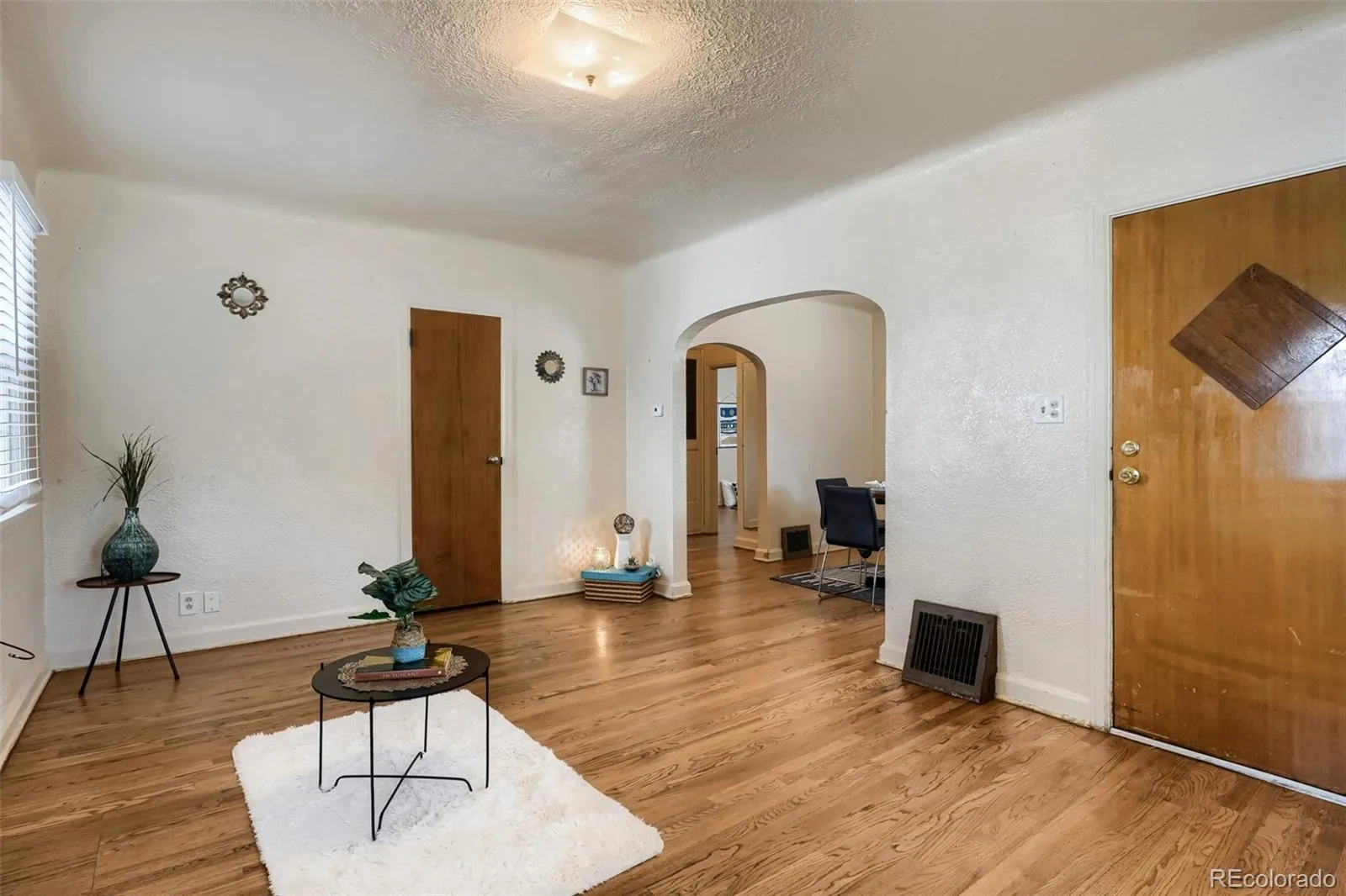 3990 S Logan Street Englewood CO 80113 | MLS #REC8090624 08102026174524 1600 5