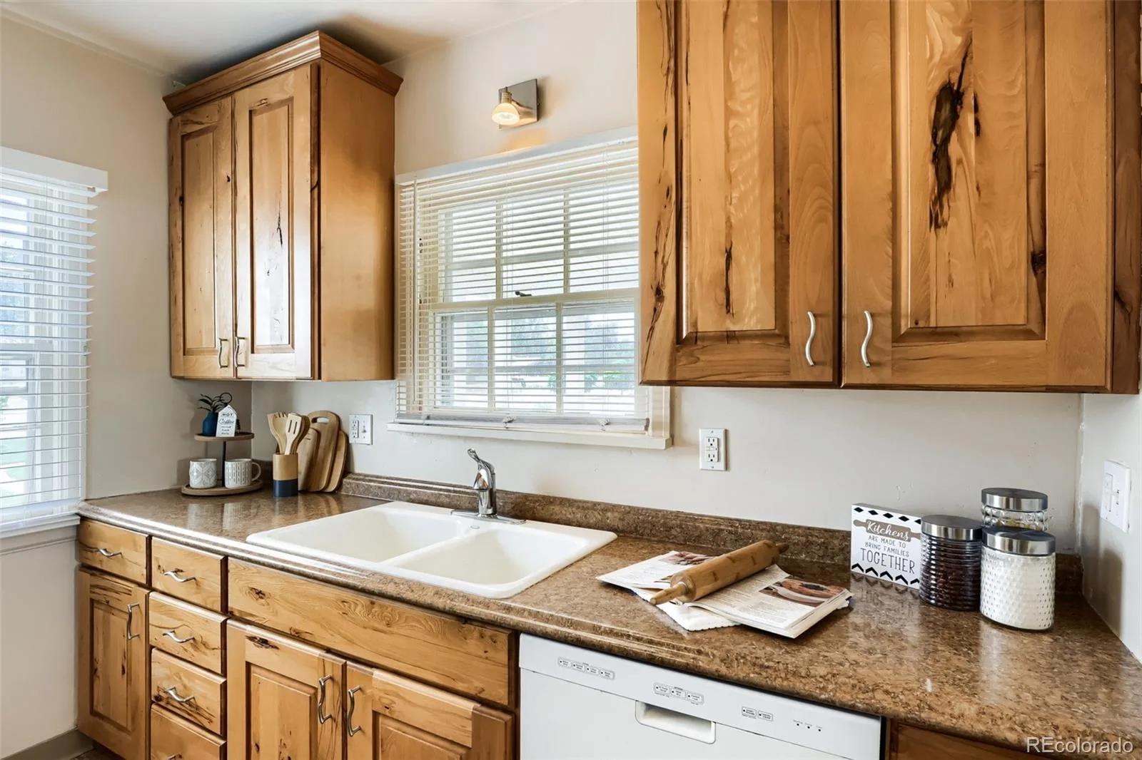 3990 S Logan Street Englewood CO 80113 | MLS #REC8090624 08102026174524 1600 7