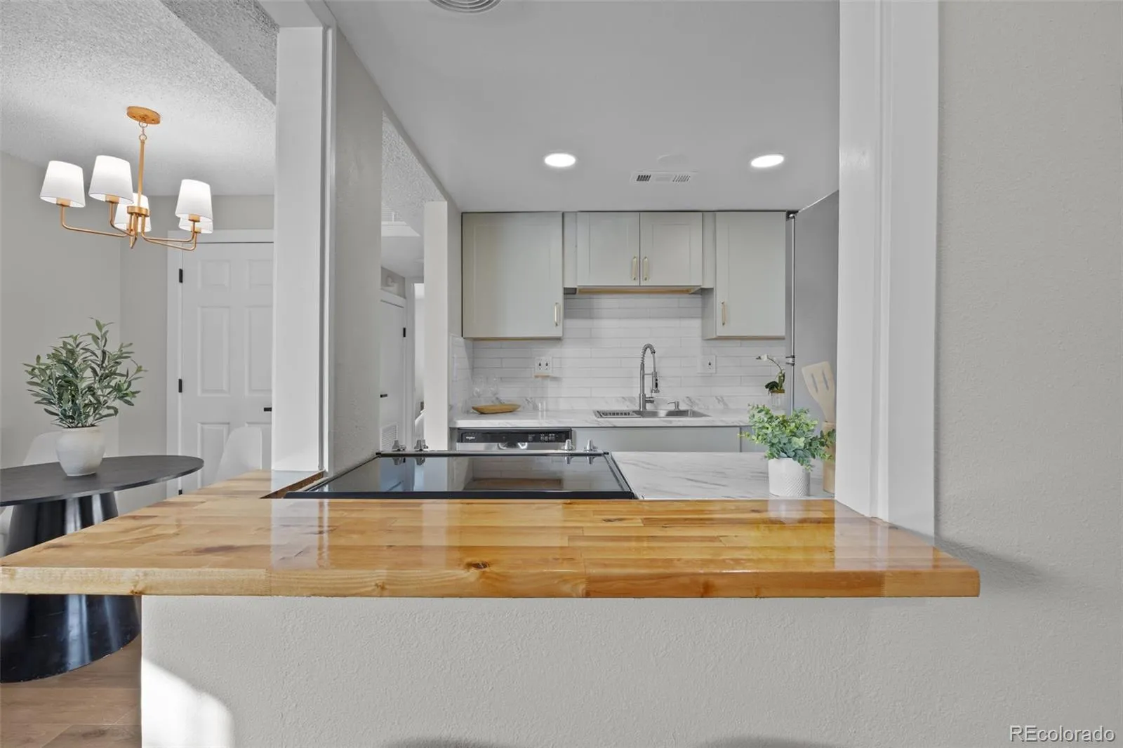 9100 E Girard Avenue #3 Denver CO 80231 MLS #REC8091194 04282026173107 1600 7