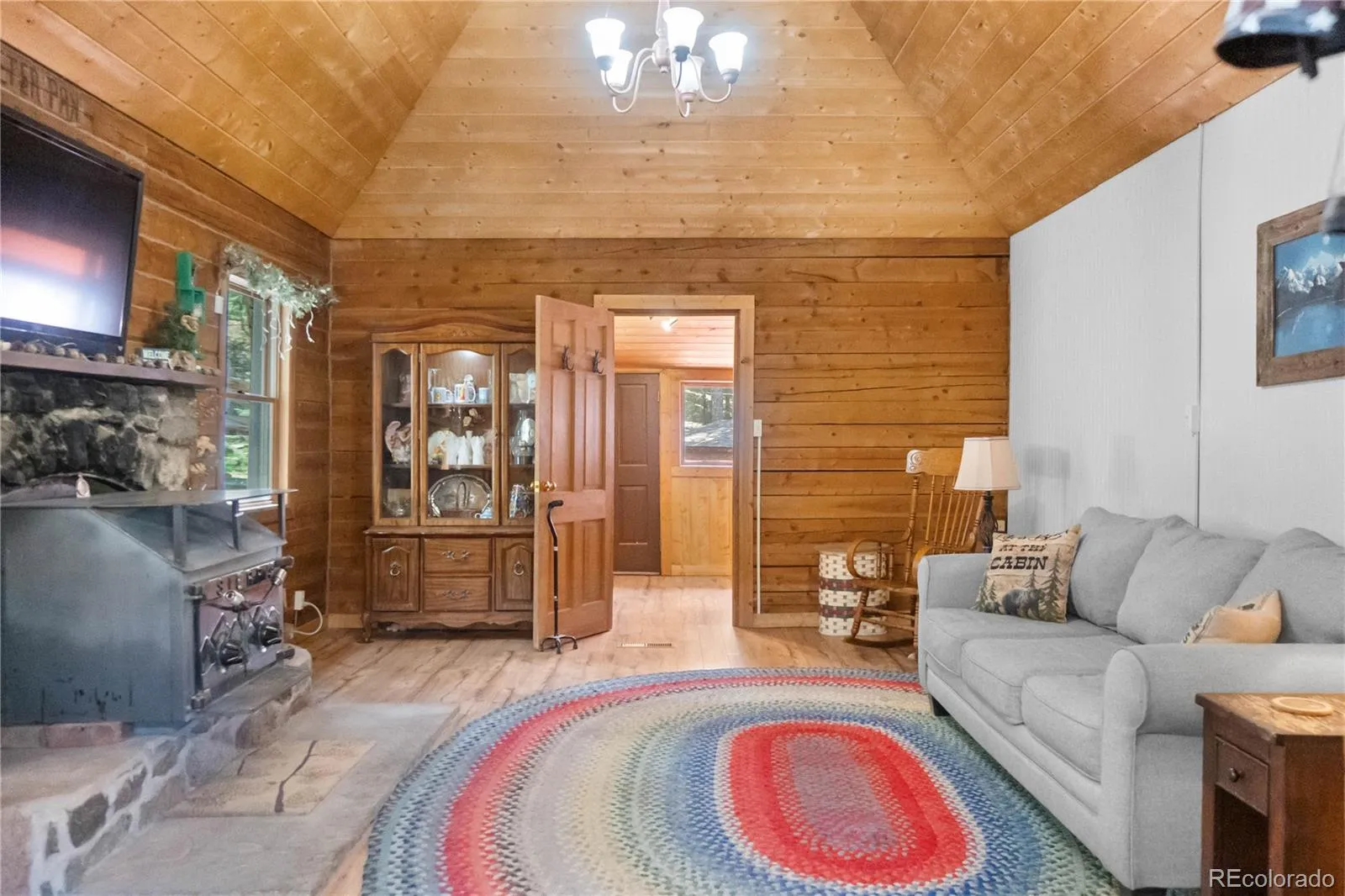 48 Linn Circle Evergreen CO 80439 | MLS #REC8093976 05182026181349 1600 9