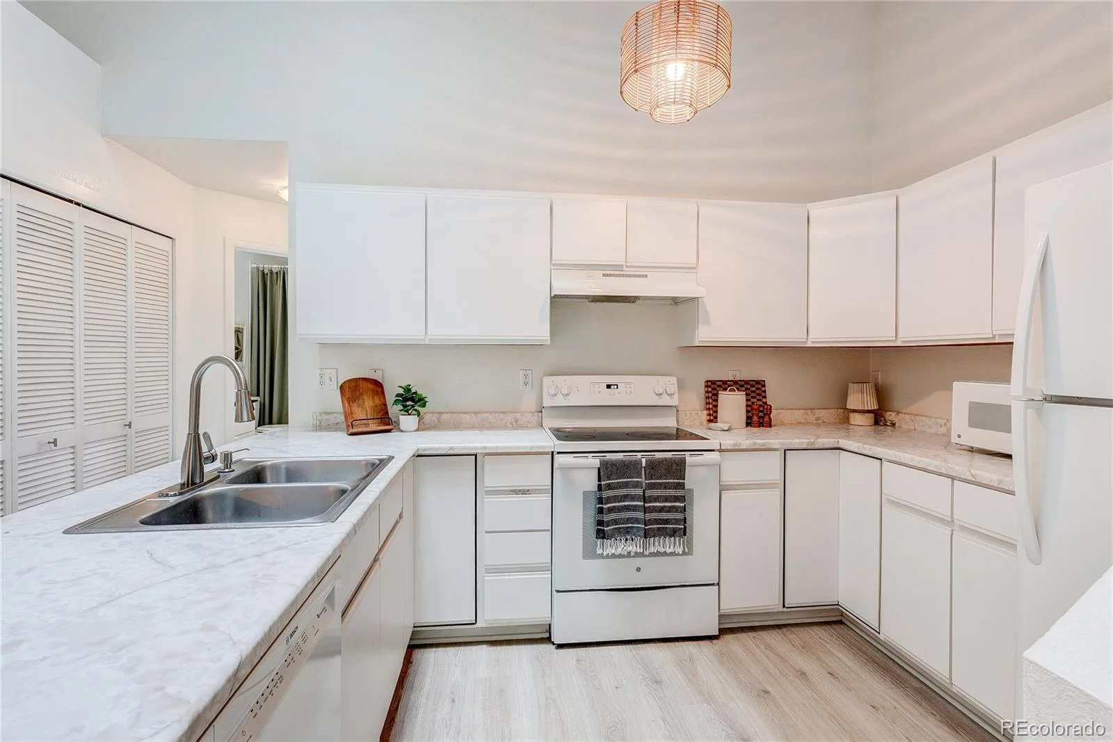 2812 W Centennial Drive #D Littleton CO 80123 | MLS #REC8096975 08122026045451 1600 7