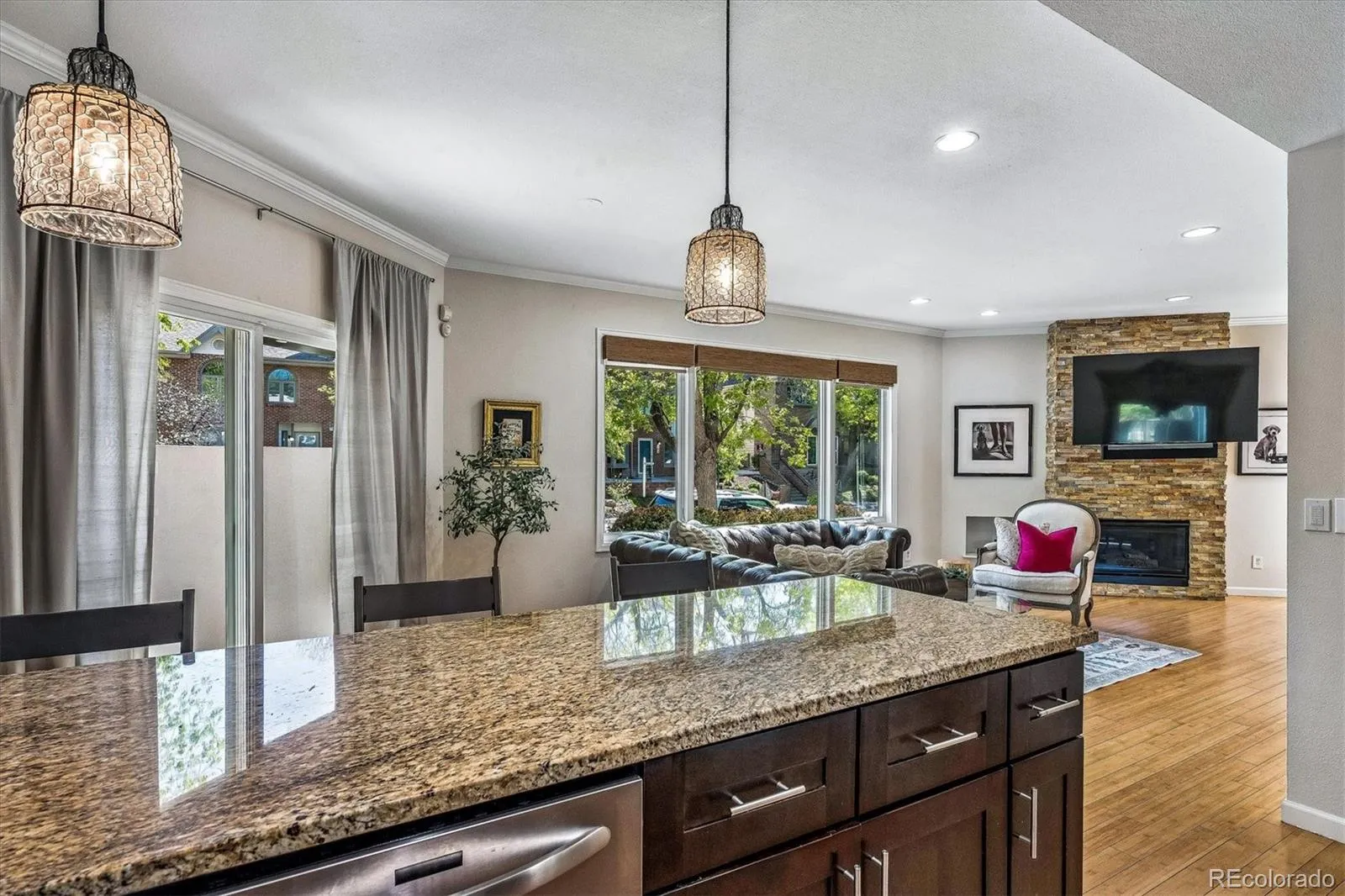 04162026163749 1600 11