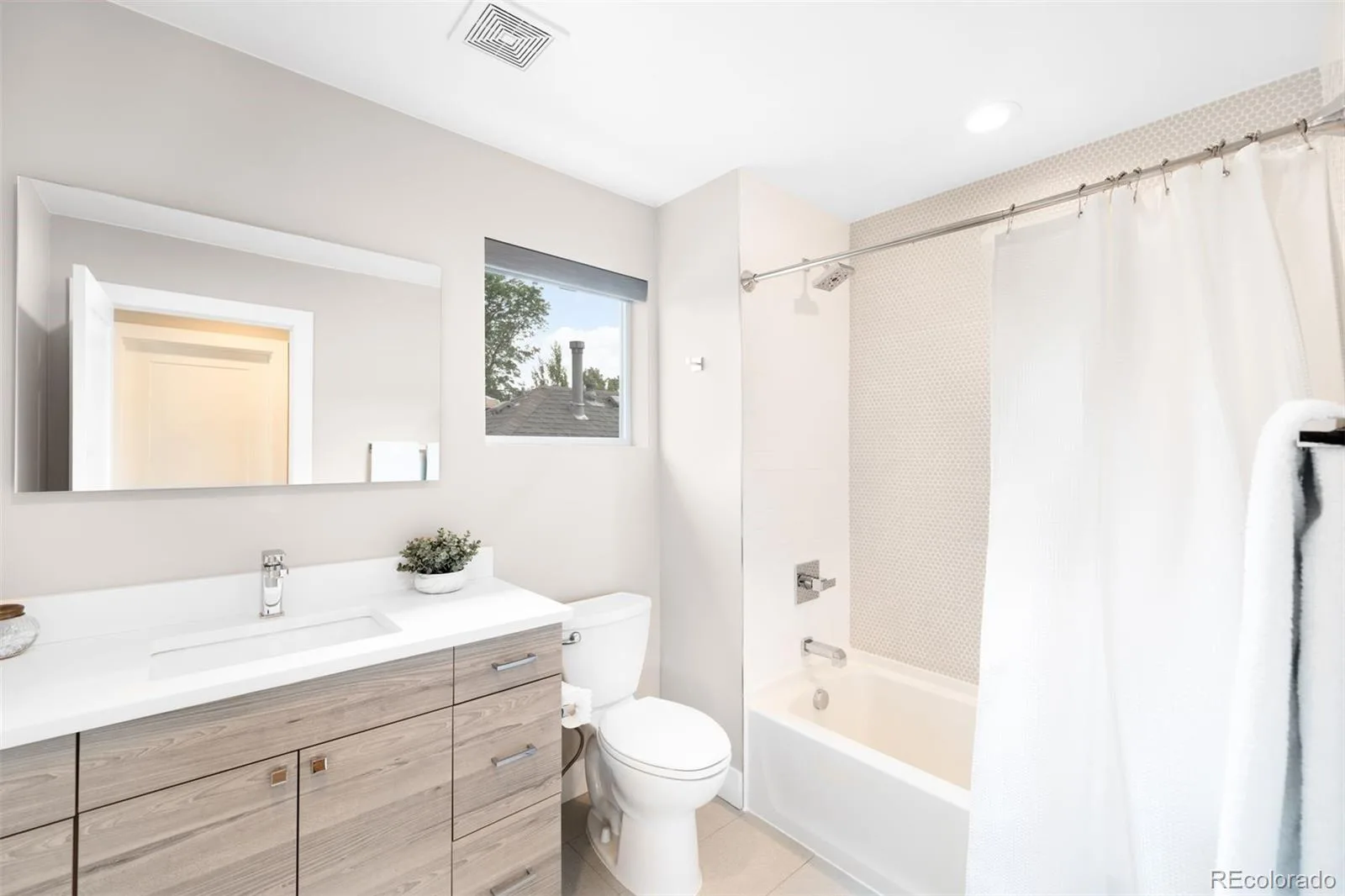 2142 N Lowell Boulevard Denver CO 80211 | MLS #REC8098851 08122026174947 1600 35
