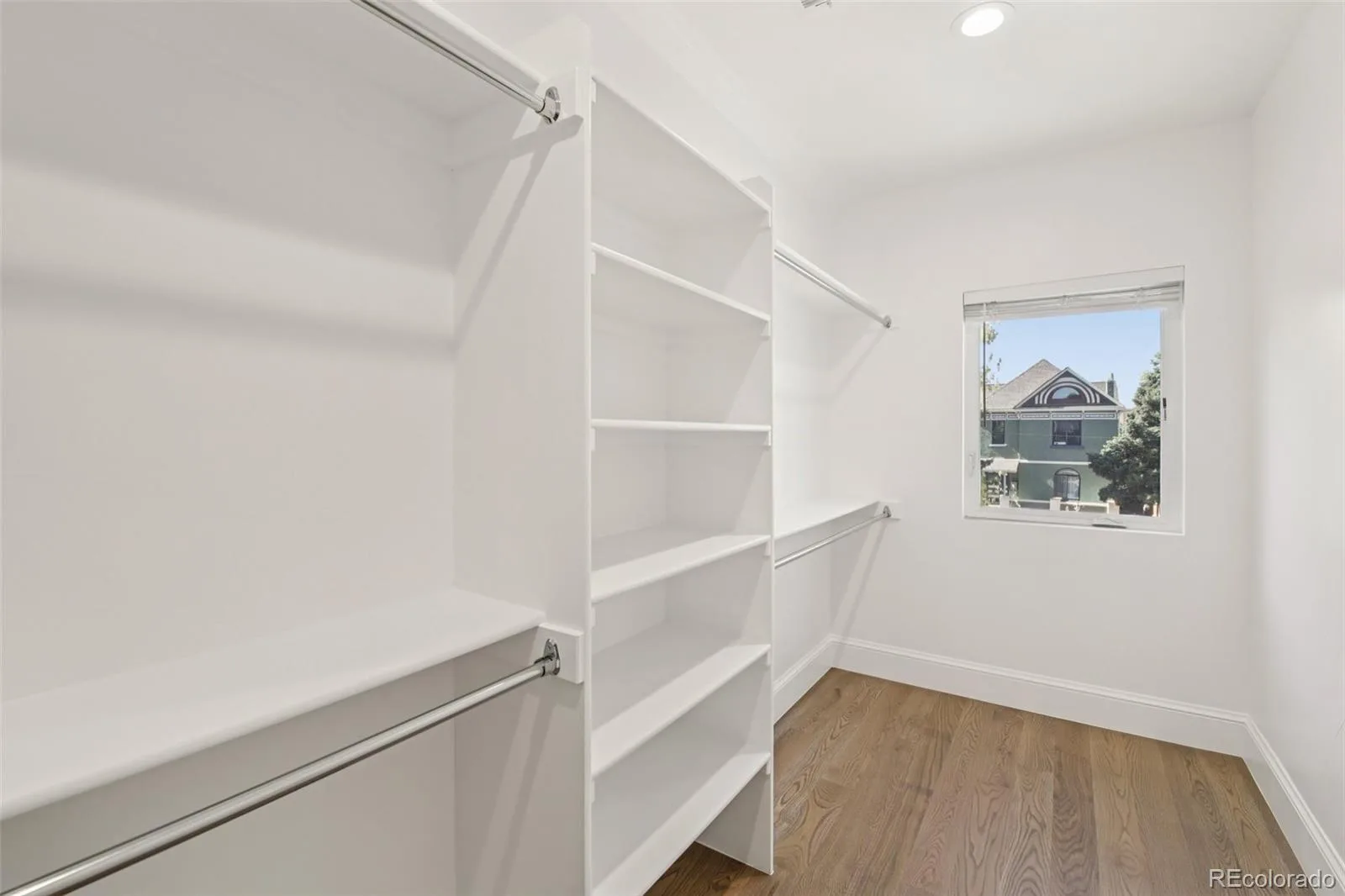 260 S Grant Street Denver CO 80209 MLS #REC8099614 06162026141710 1600 22