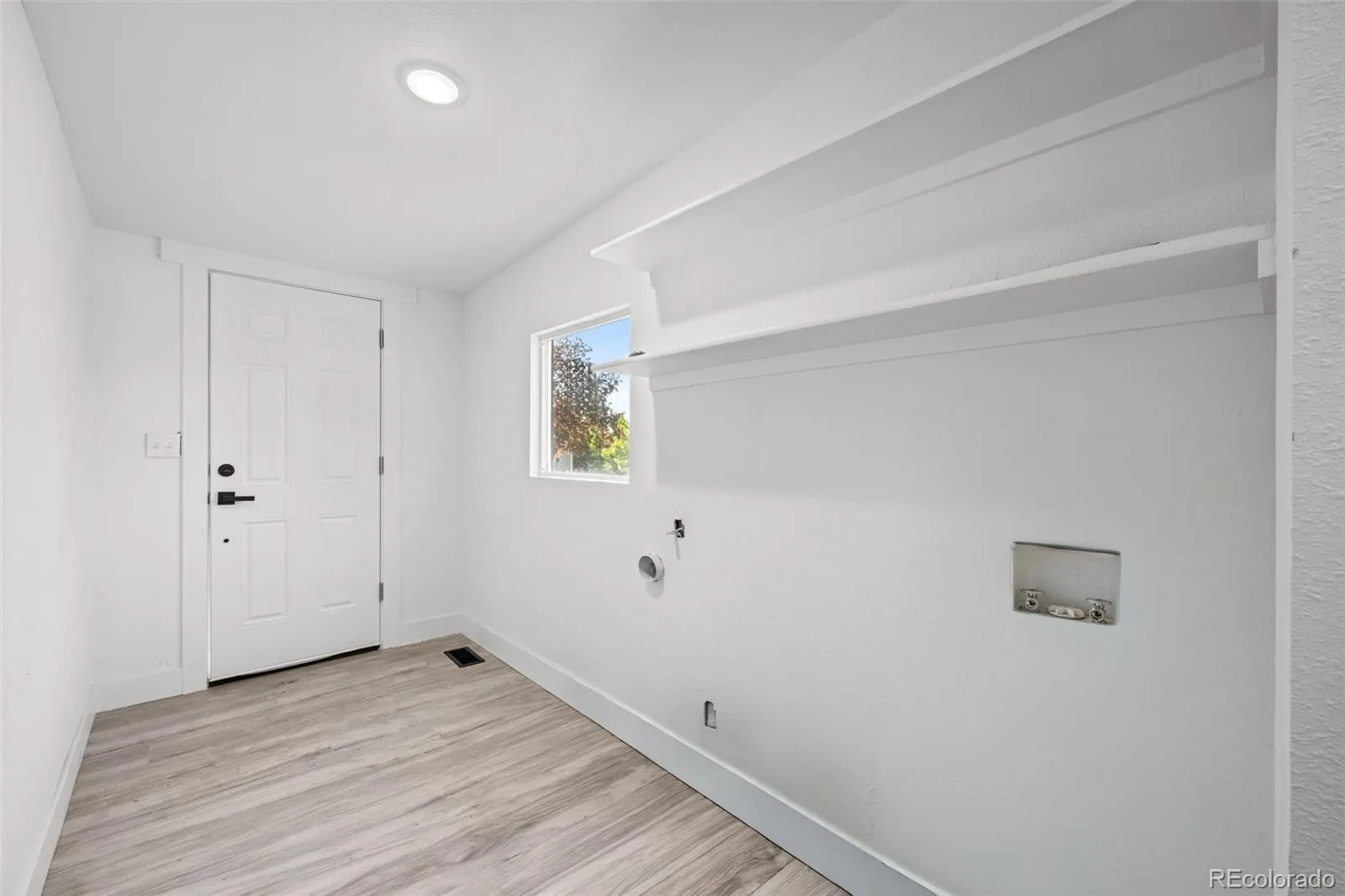 5755 W 43rd Avenue Denver CO 80212 MLS #REC8102624 05252026174858 1600 14