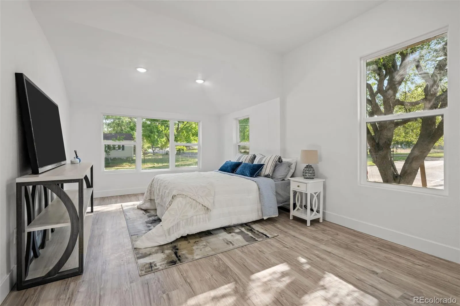 5755 W 43rd Avenue Denver CO 80212 MLS #REC8102624 05252026174858 1600 16