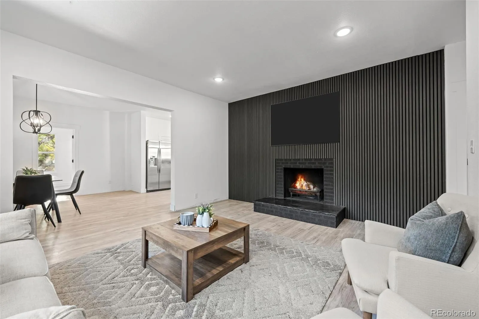 5755 W 43rd Avenue Denver CO 80212 MLS #REC8102624 05252026174858 1600 5