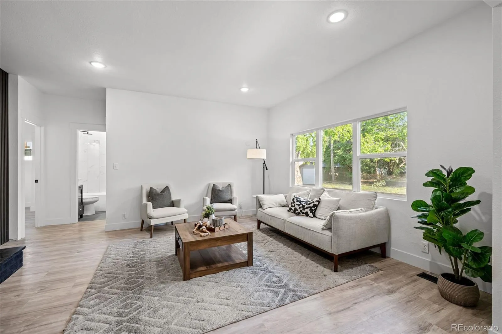 5755 W 43rd Avenue Denver CO 80212 MLS #REC8102624 05252026174858 1600 6