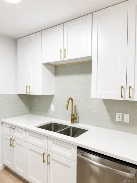 10702 E Exposition Avenue #105 Aurora CO 80012 | MLS #REC8103465 08252026060408 800 7