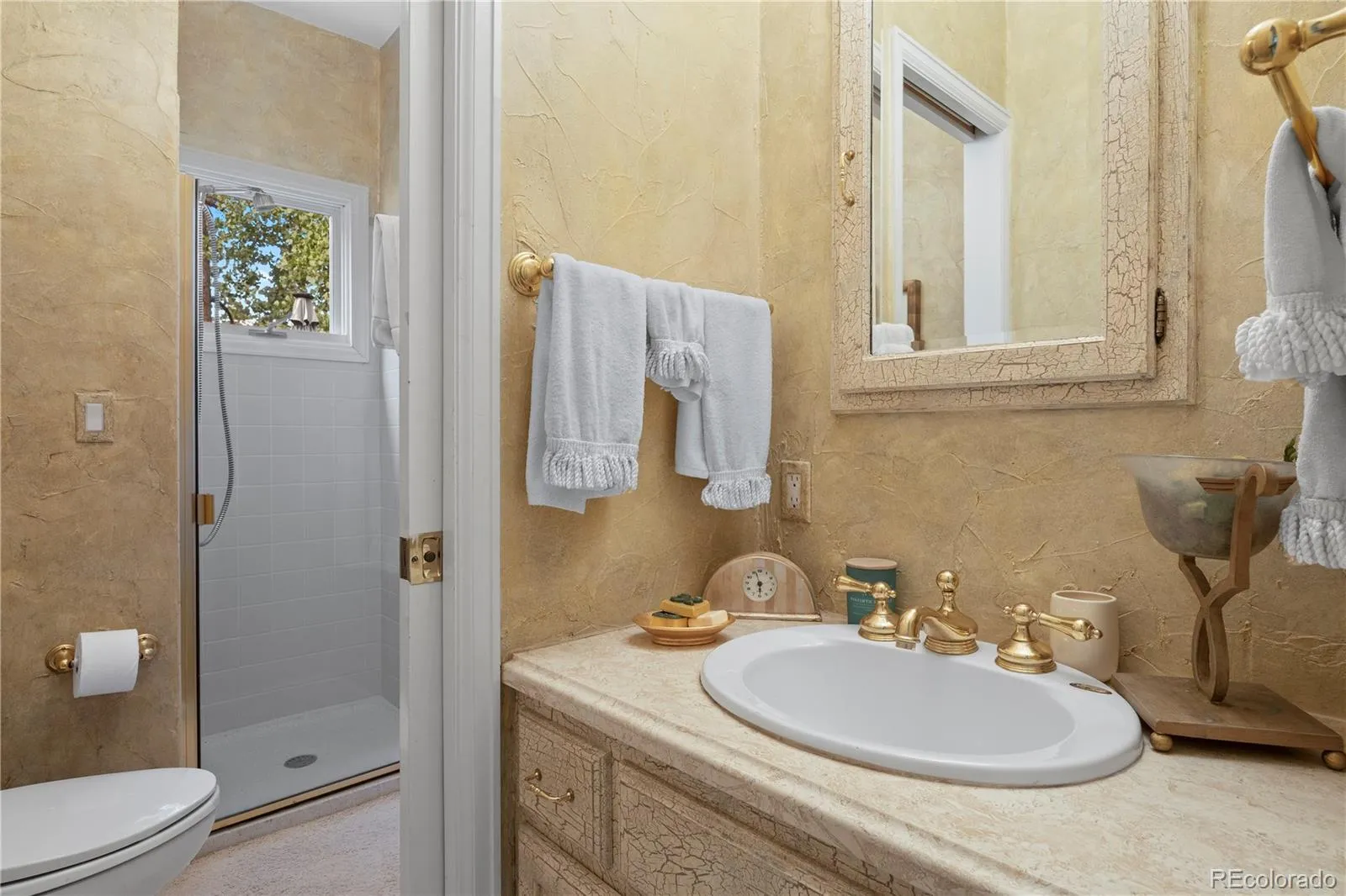 04102026195849 1600 18