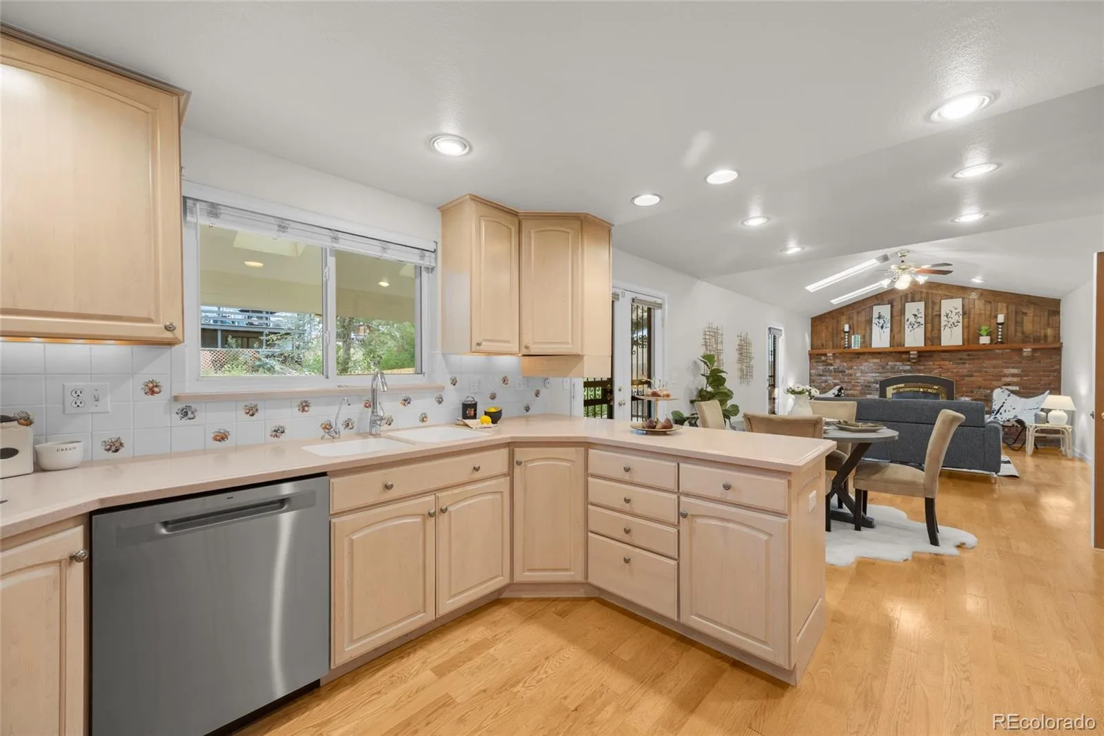 6079 S Jamaica Circle Englewood CO 80111 | MLS #REC8106790 08142026163413 1600 10