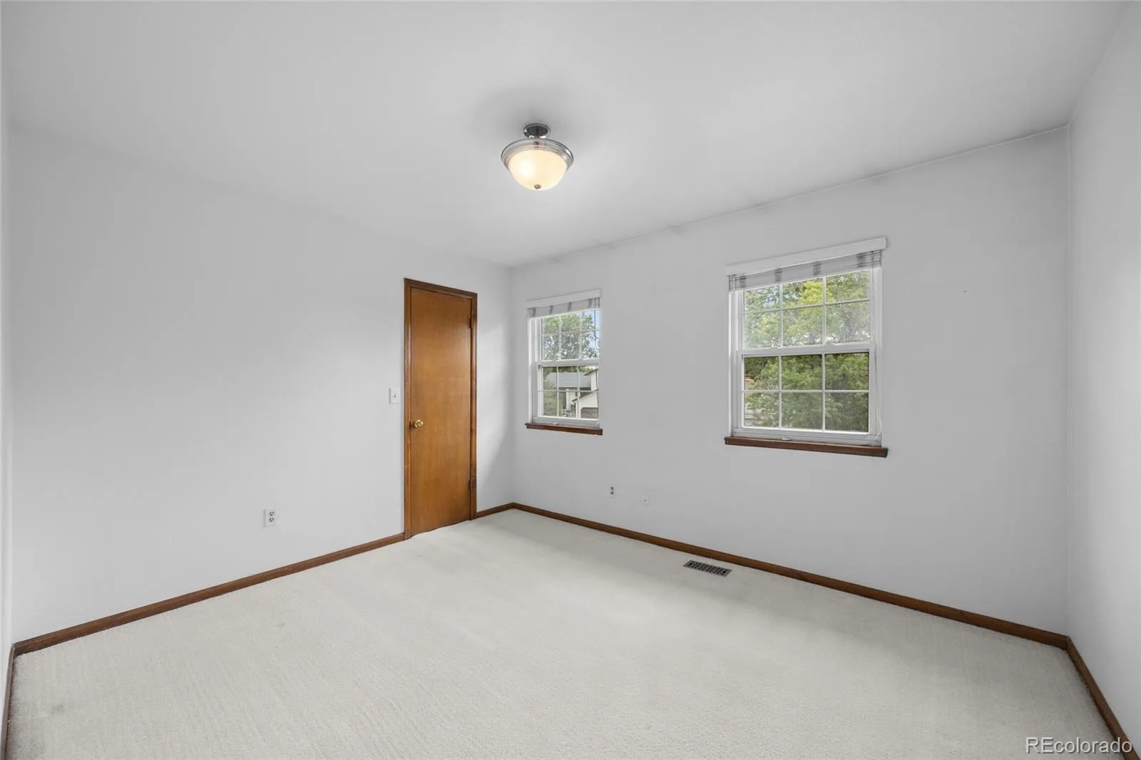 6079 S Jamaica Circle Englewood CO 80111 | MLS #REC8106790 08142026163413 1600 25