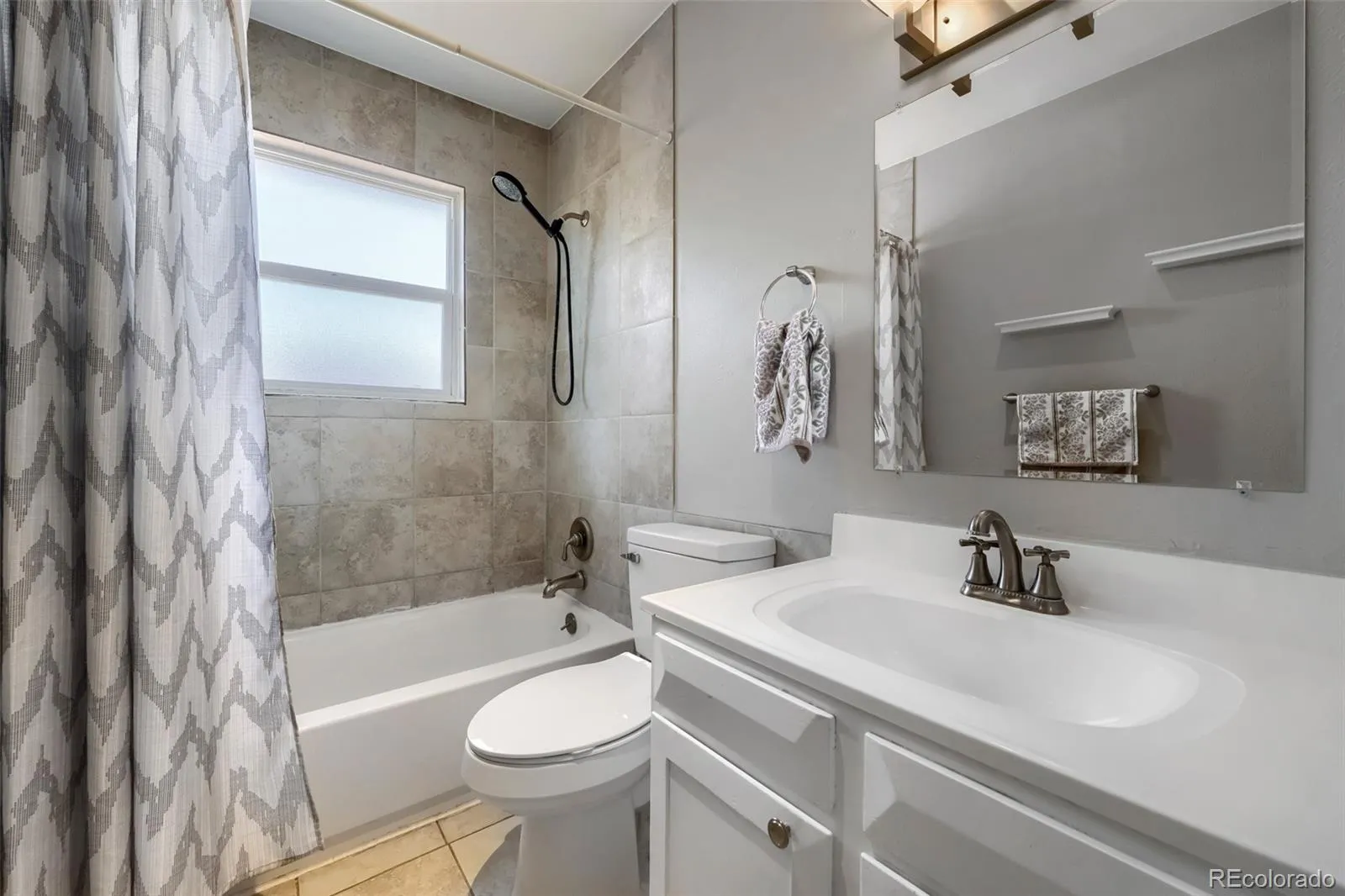 4708 S Ouray Way Aurora CO 80015 MLS #REC8109999 04212026194119 1600 16